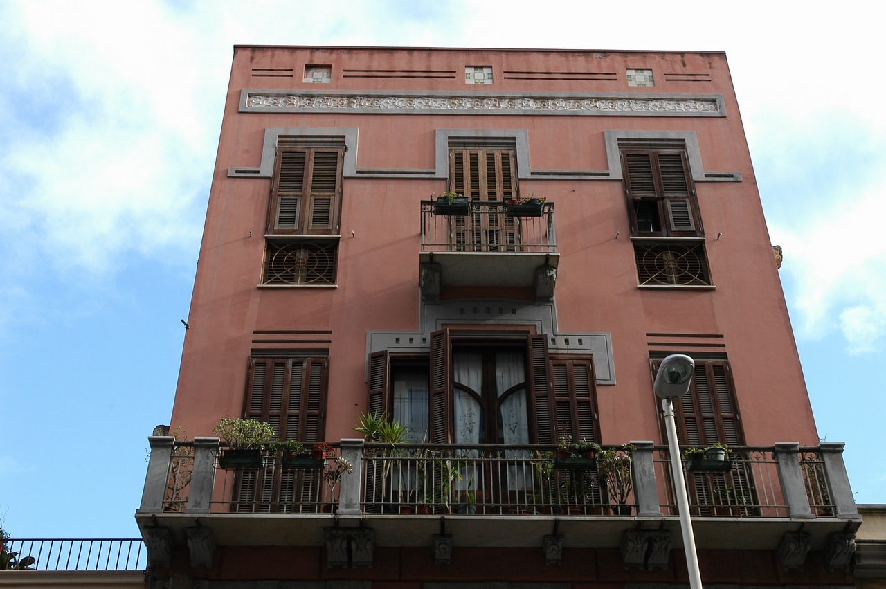 Casa corso vittorio emanuele ii 377 - 379 (palazzetto)