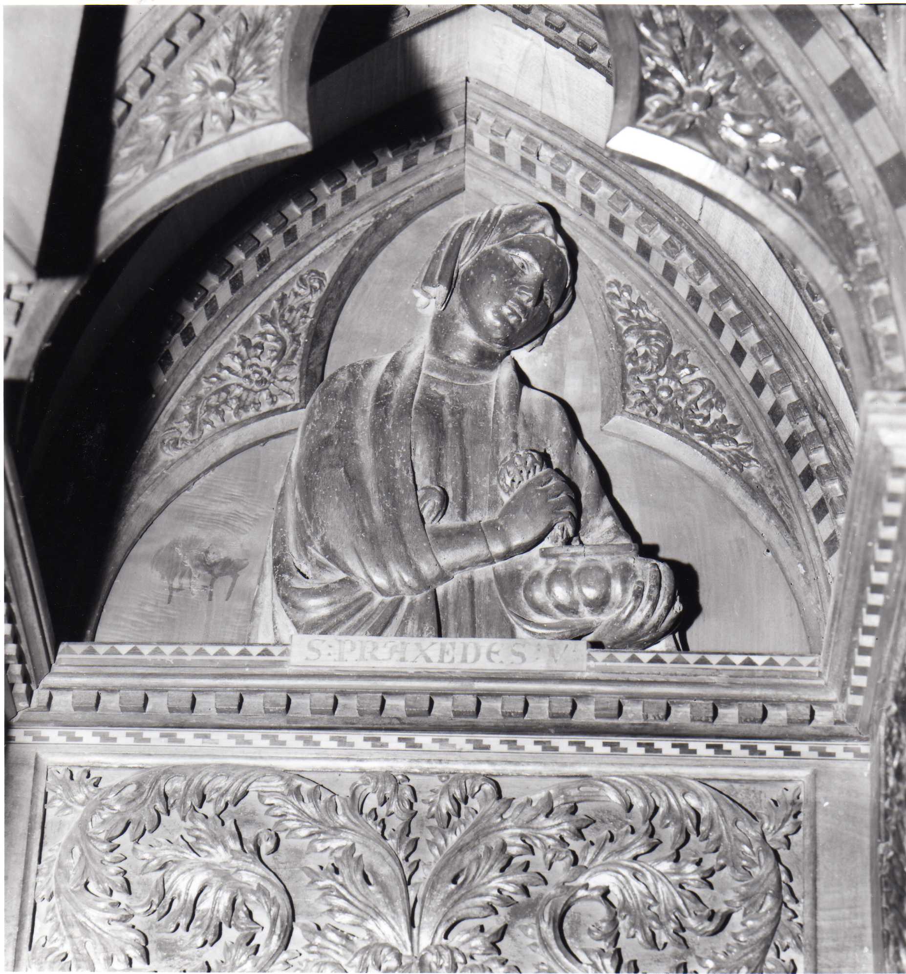 Santa Prassede (scultura - altorilievo, complesso decorativo) - ambito dell'Italia centrale (metà XIV)