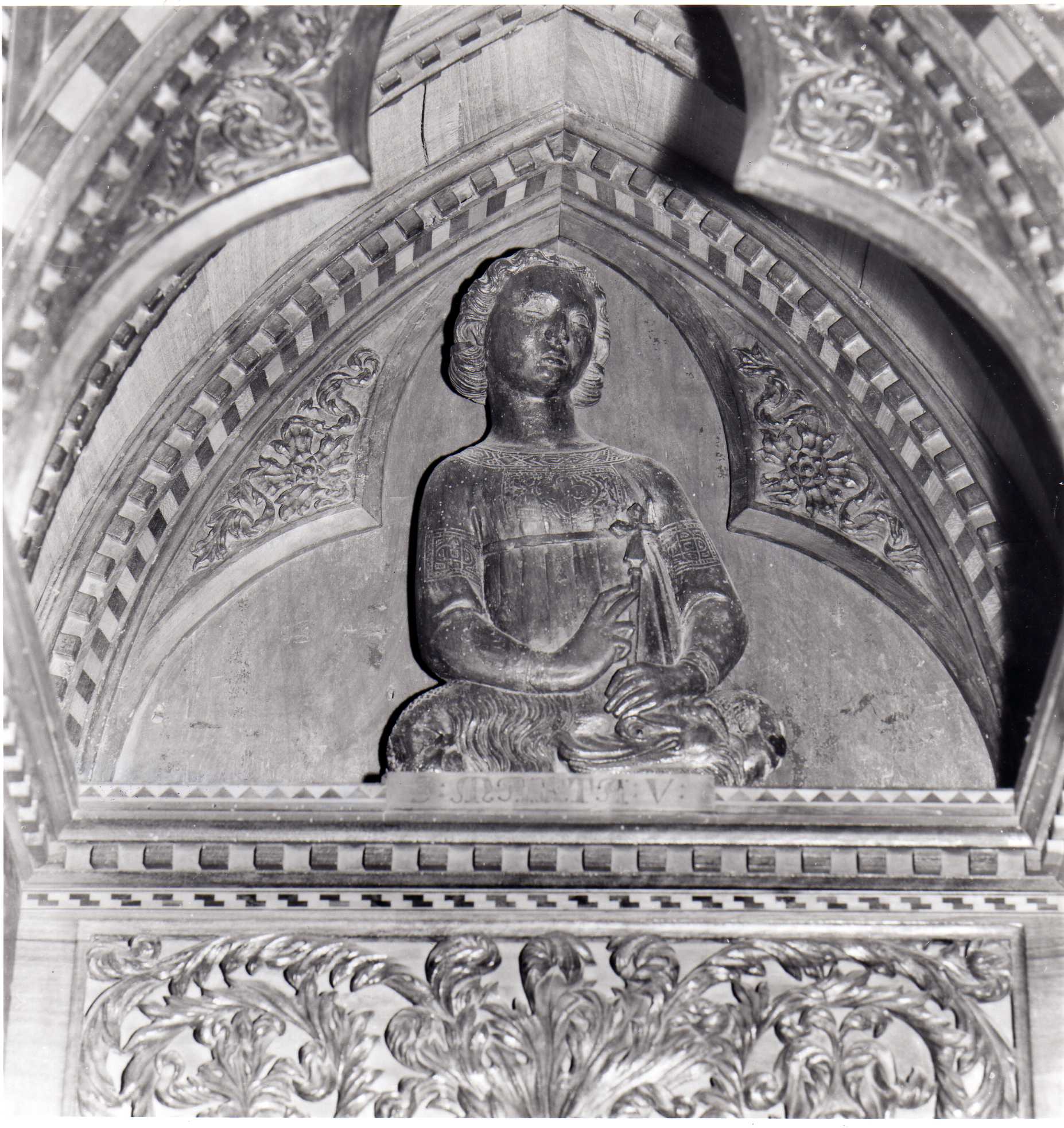 Santa Marta Vergine (scultura - altorilievo, complesso decorativo) - ambito dell'Italia centrale (metà XIV)