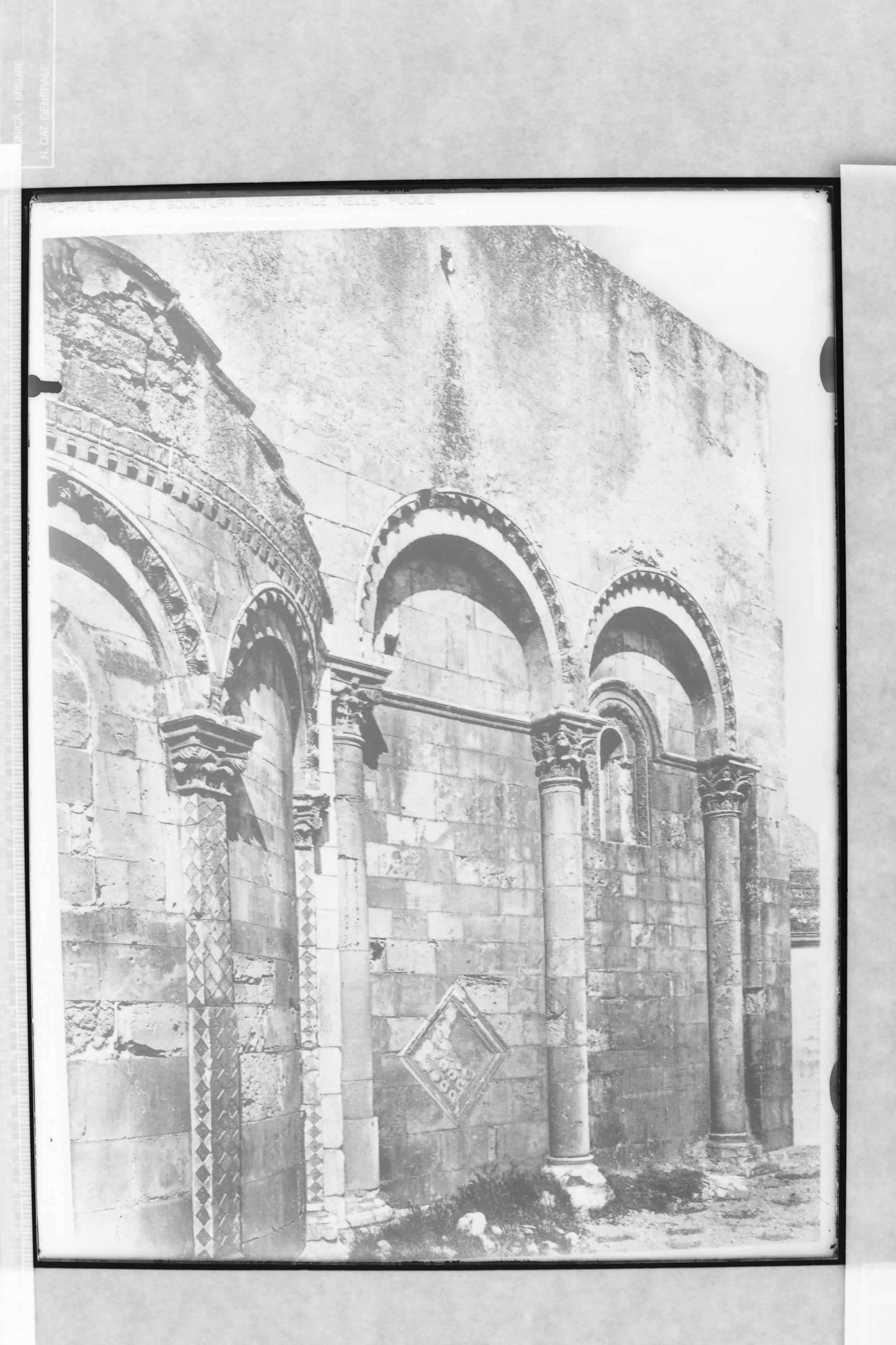 Manfredonia (FG)- Chiesa di S. Maria di Siponto (presso Manfredonia) (negativo) di Ceccato (?) (secondo quarto XX)