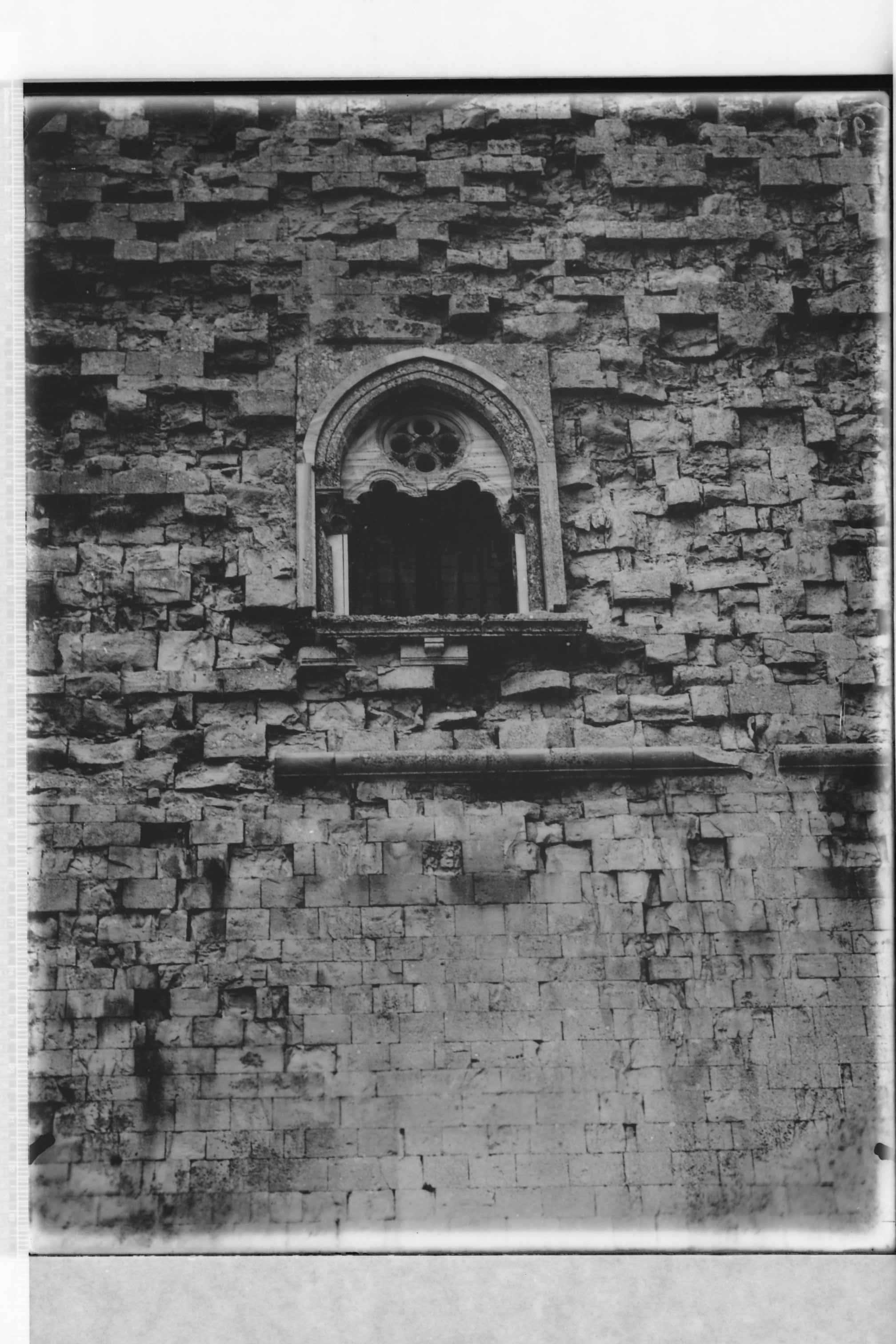 Castel del Monte (BA) (negativo) di Anonimo (secondo quarto XX)