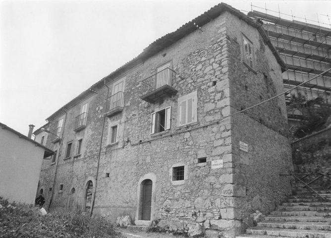 Casa Di Nicola (casa, plurifamiliare) - Montenero Val Cocchiara (IS) 