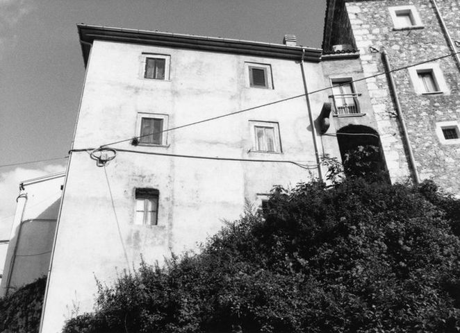 Palazzo Vazzana-Iacobozzi (palazzo, plurifamiliare) - Montenero Val Cocchiara (IS) 
