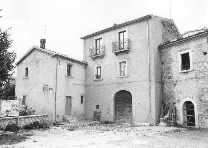 Casa Di Marco-Scalzitti (casa, bifamiliare) - Montenero Val Cocchiara (IS) 