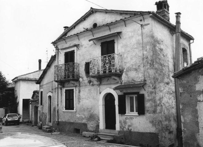 Casa Petrarca (casa, monofamiliare) - Montenero Val Cocchiara (IS) 