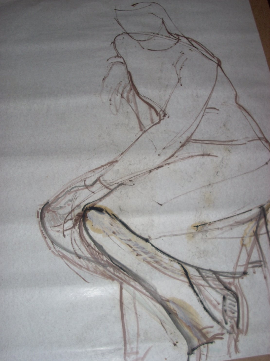 Schizzo di donna acefala, figura femminile seduta (disegno) di Ciamarra Elena (sec. XX)