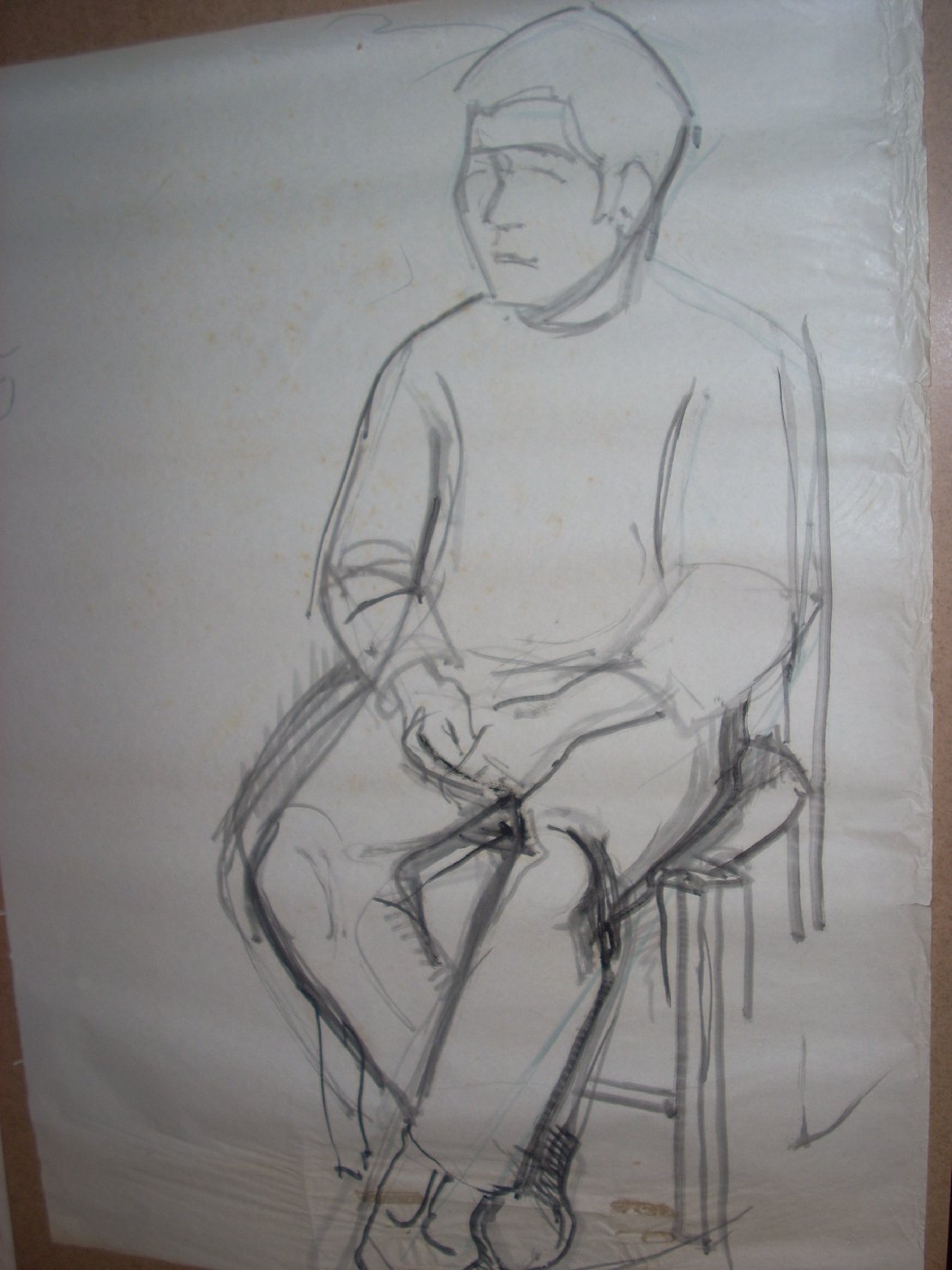 Uomo con mani giunte in nero, figura maschile seduta (disegno) di Ciamarra Elena (sec. XX)