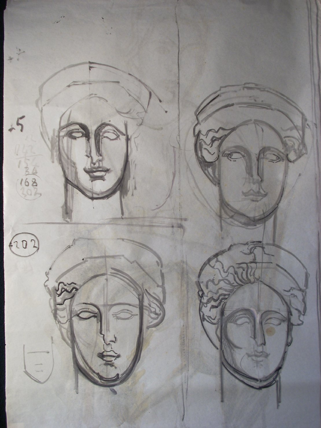 Quattro teste di gesso del castello, studio di teste (disegno) di Ciamarra Elena (sec. XX)