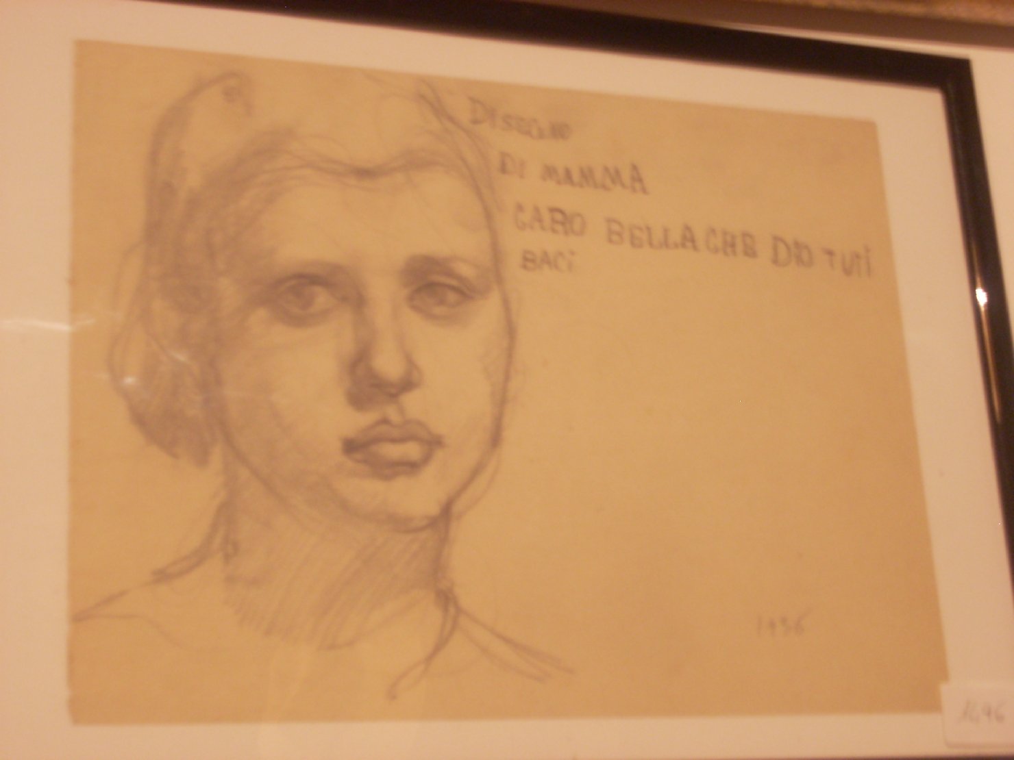 Piccolo disegno di ragazza con labbra carnose, ritratto di donna (disegno) di Ciamarra Elena (sec. XX)