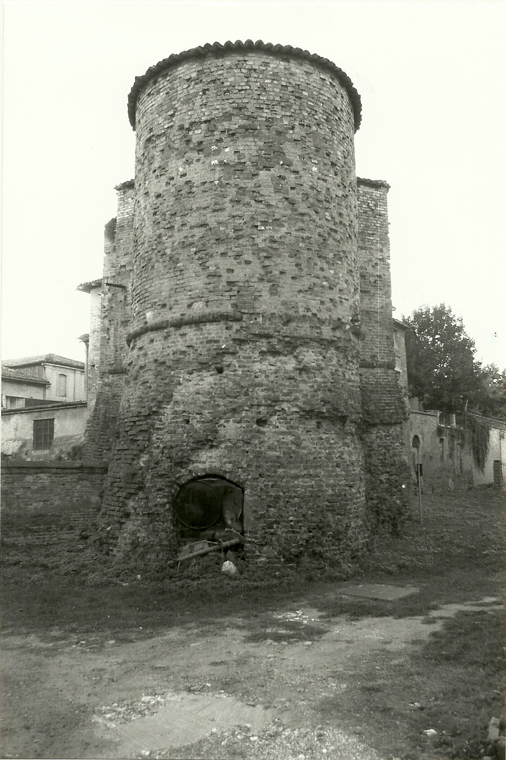 Torre angolare di Nord Est delle mura urbiche (torre) - Busseto (PR) 