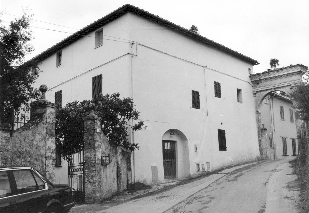 Villa del Petriccio o Villa Carlo Corazzesi (Villa con arco d'ingresso, padronale) - Siena (SI) 