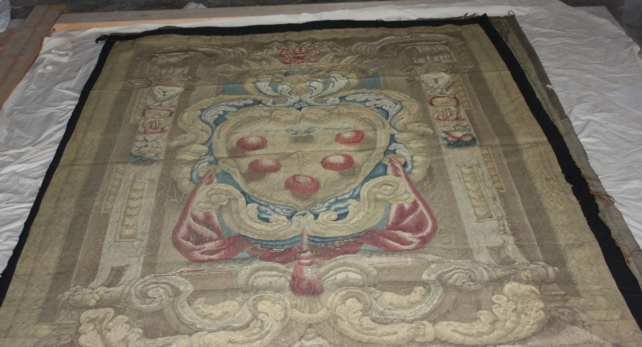 stemma gentilizio della famiglia Medici (portiera) - manifattura fiorentina (prima metà sec. XVII)