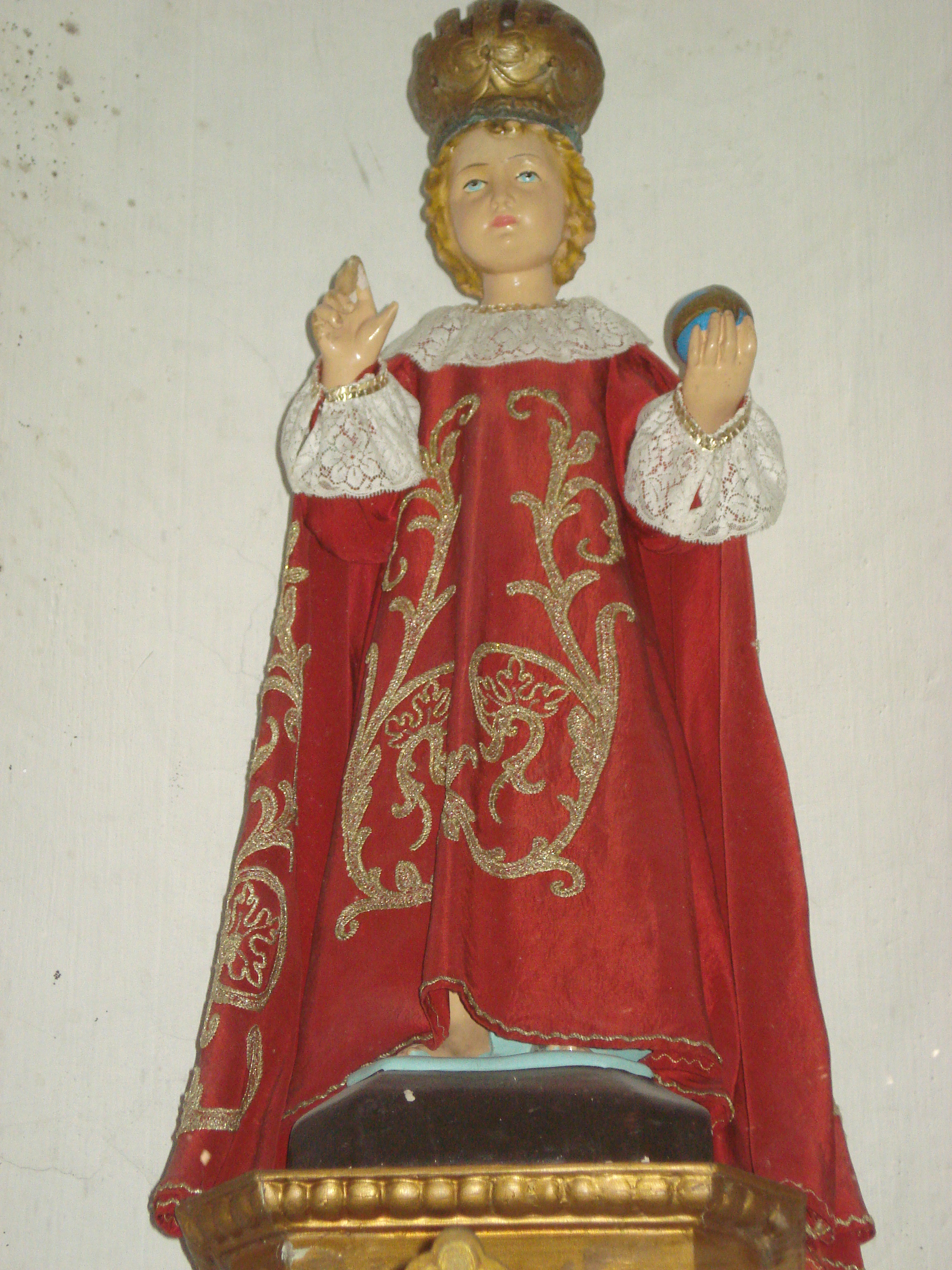 Gesù bambino di praga, gesù bambino (statua)
