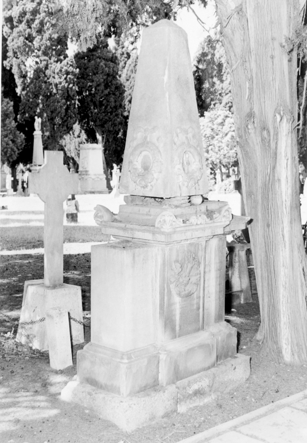 Raimonda boy pabis (monumento funebre)