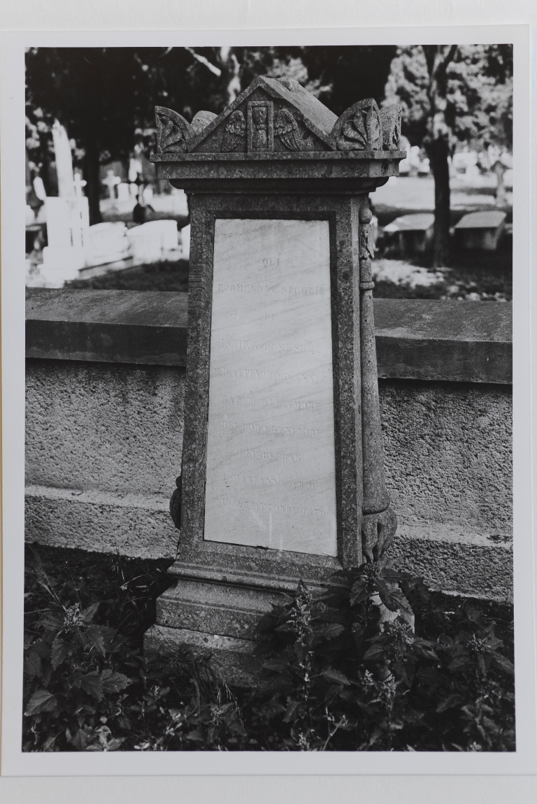 Isaira frau ardu-alpinolo frau ardu (monumento funebre)