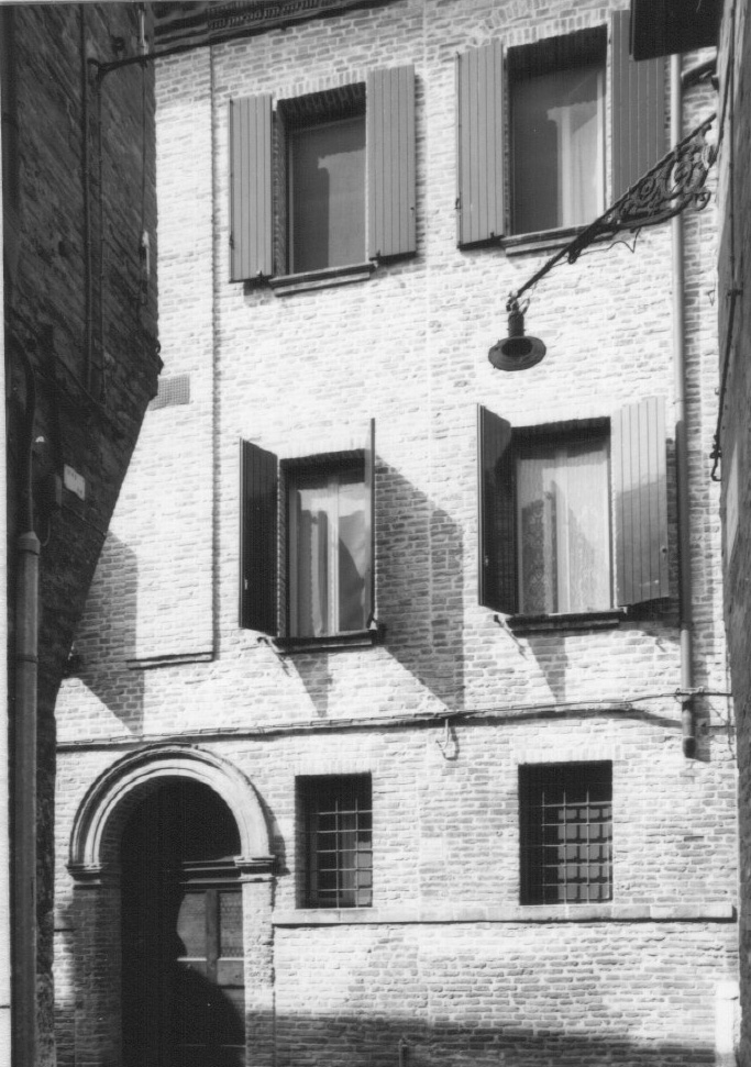 casa, privata - Ferrara (FE)  (XIII, fine)