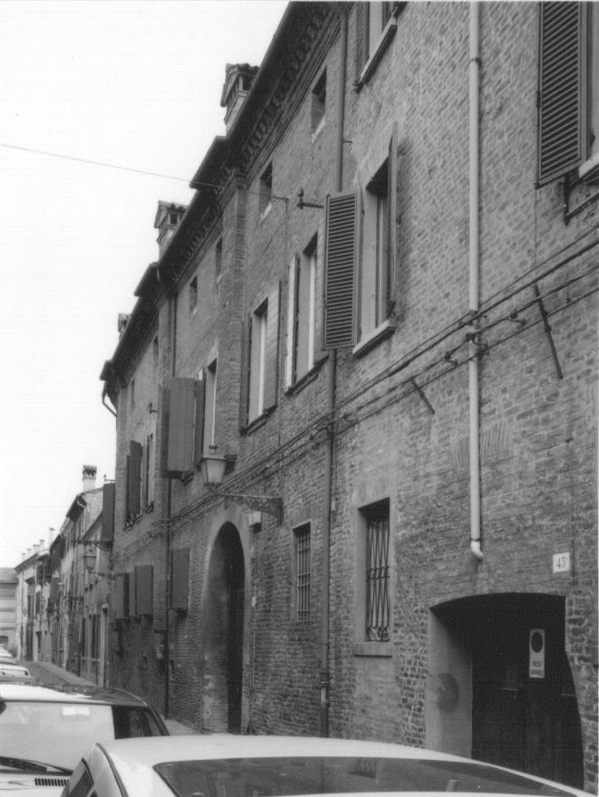 Palazzo Pompili - Ariosti (palazzo, privato) - Ferrara (FE)  (XIII, prima metà)