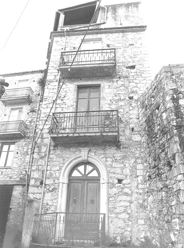Casa Ferri (casa, a torre, monofamiliare) - Filignano (IS) 