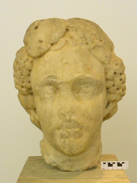 Dioniso (testa virile) - Produzione romana (prima meta' sec. II d.C)