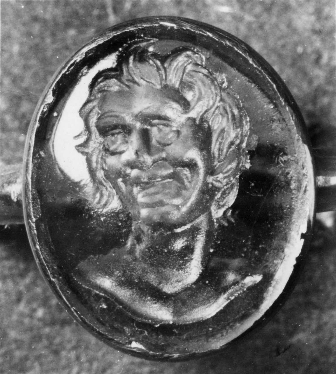 busto maschile (decorazione a intaglio) - bottega Italia centrale (sec. XVIII)