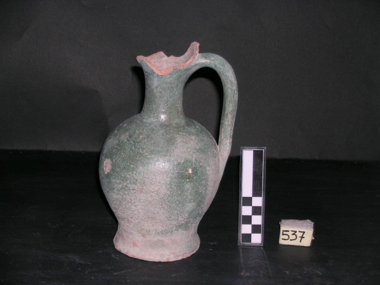 vaso - invetriata - produzione pisana (meta' sec. XIII)