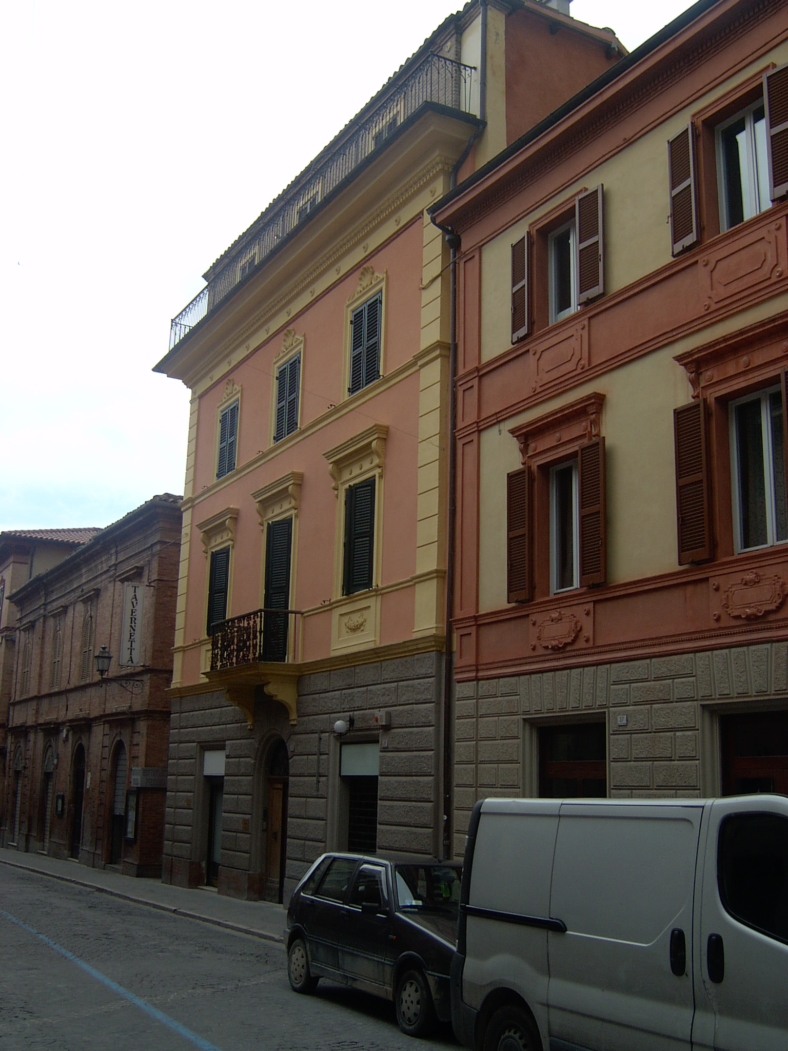 Palazzo di appartamenti (palazzo, di appartamenti) - Matelica (MC) 