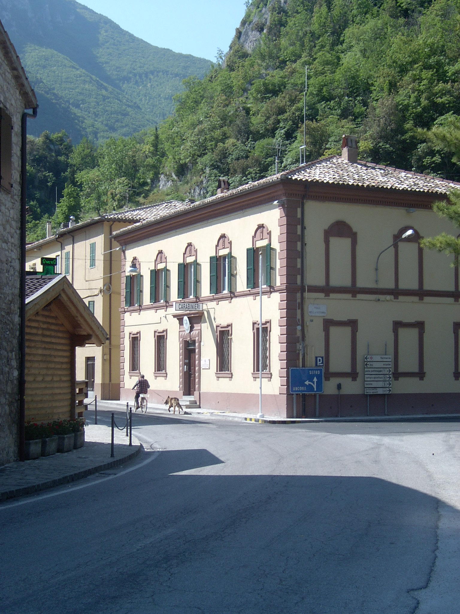 Palazzo signorile (palazzo signorile) - Pioraco (MC) 