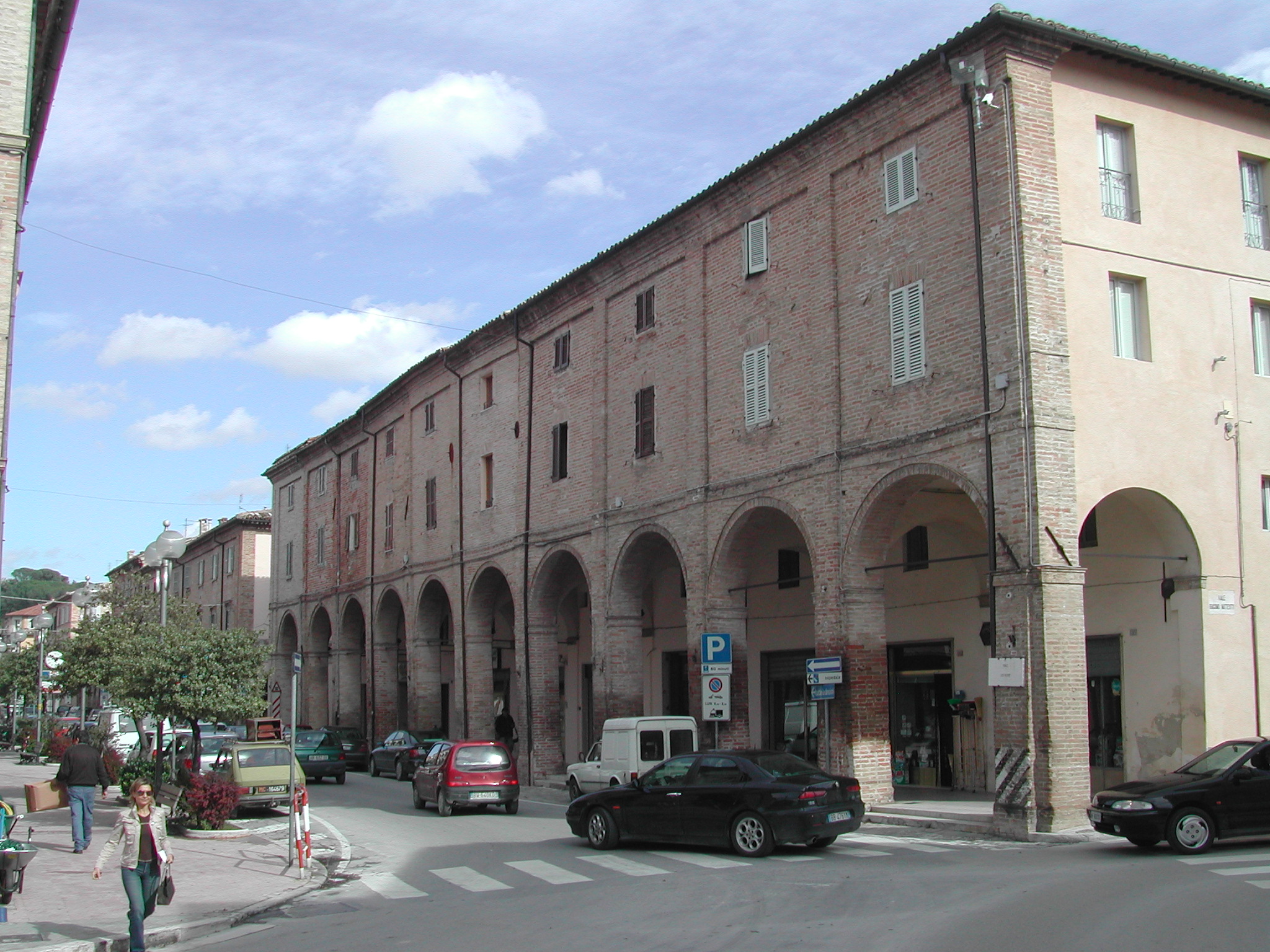 Casa a schiera (casa a schiera, porticata) - San Severino Marche (MC) 