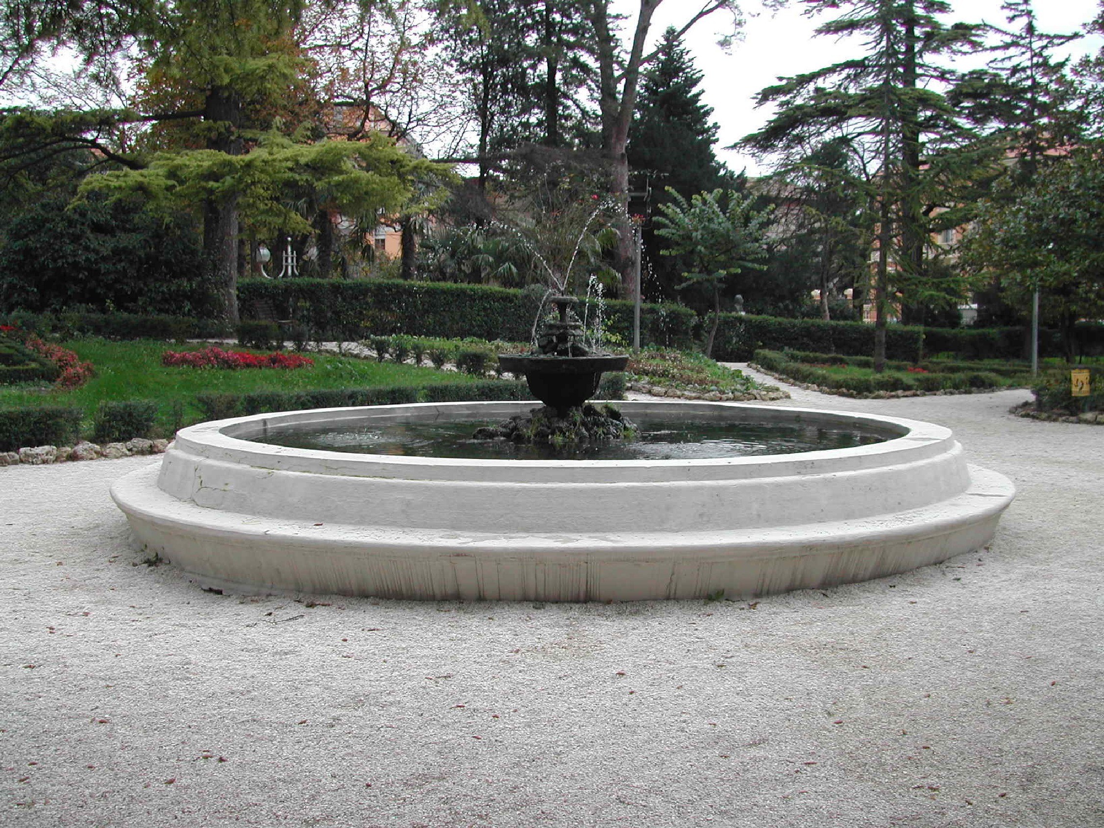 Fontana dei Giardini pubblici (fontana, pubblica) - San Severino Marche (MC) 