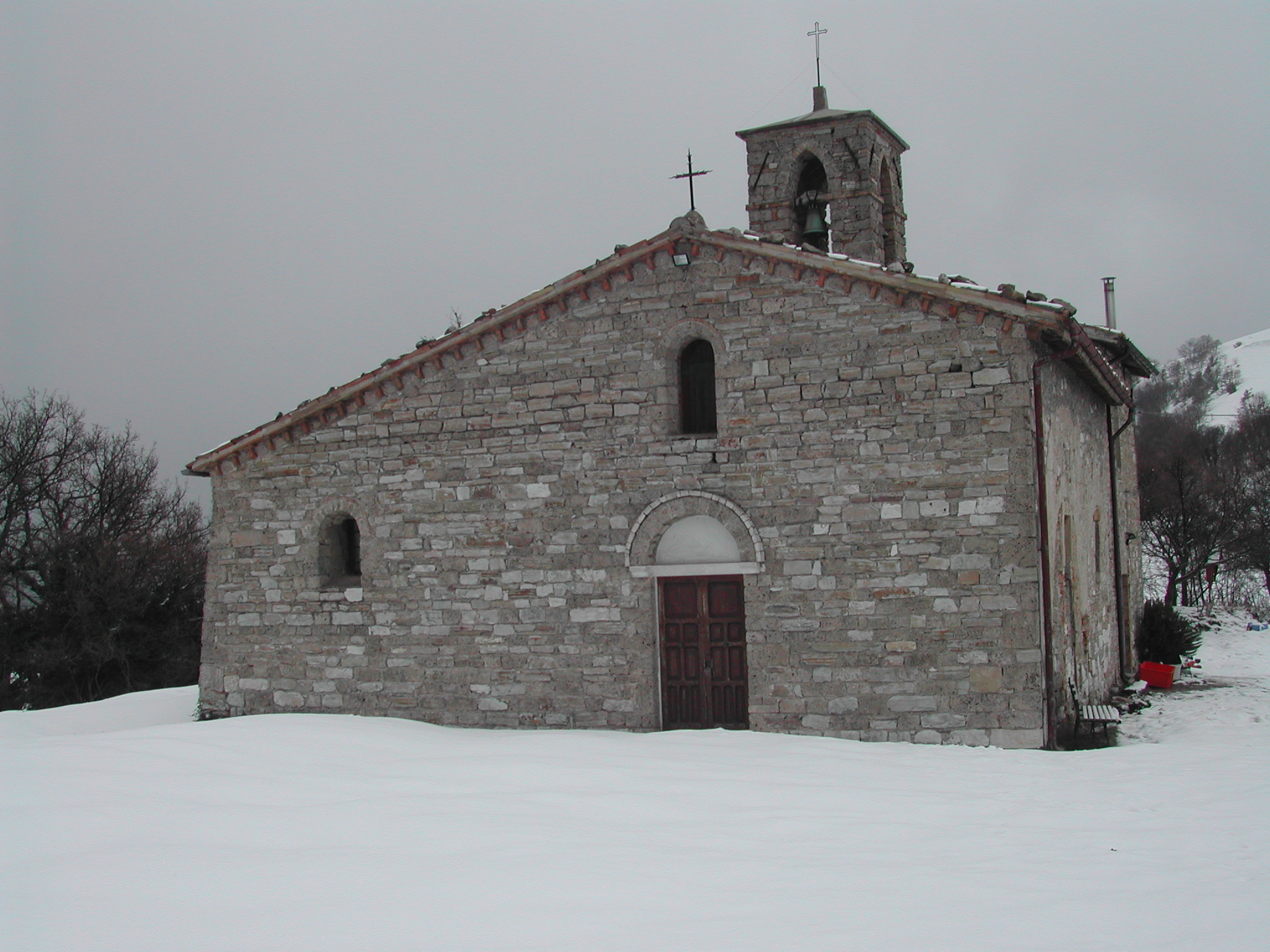 Chiesa di S. Croce a Podalla (chiesa) - Fiastra (MC) 