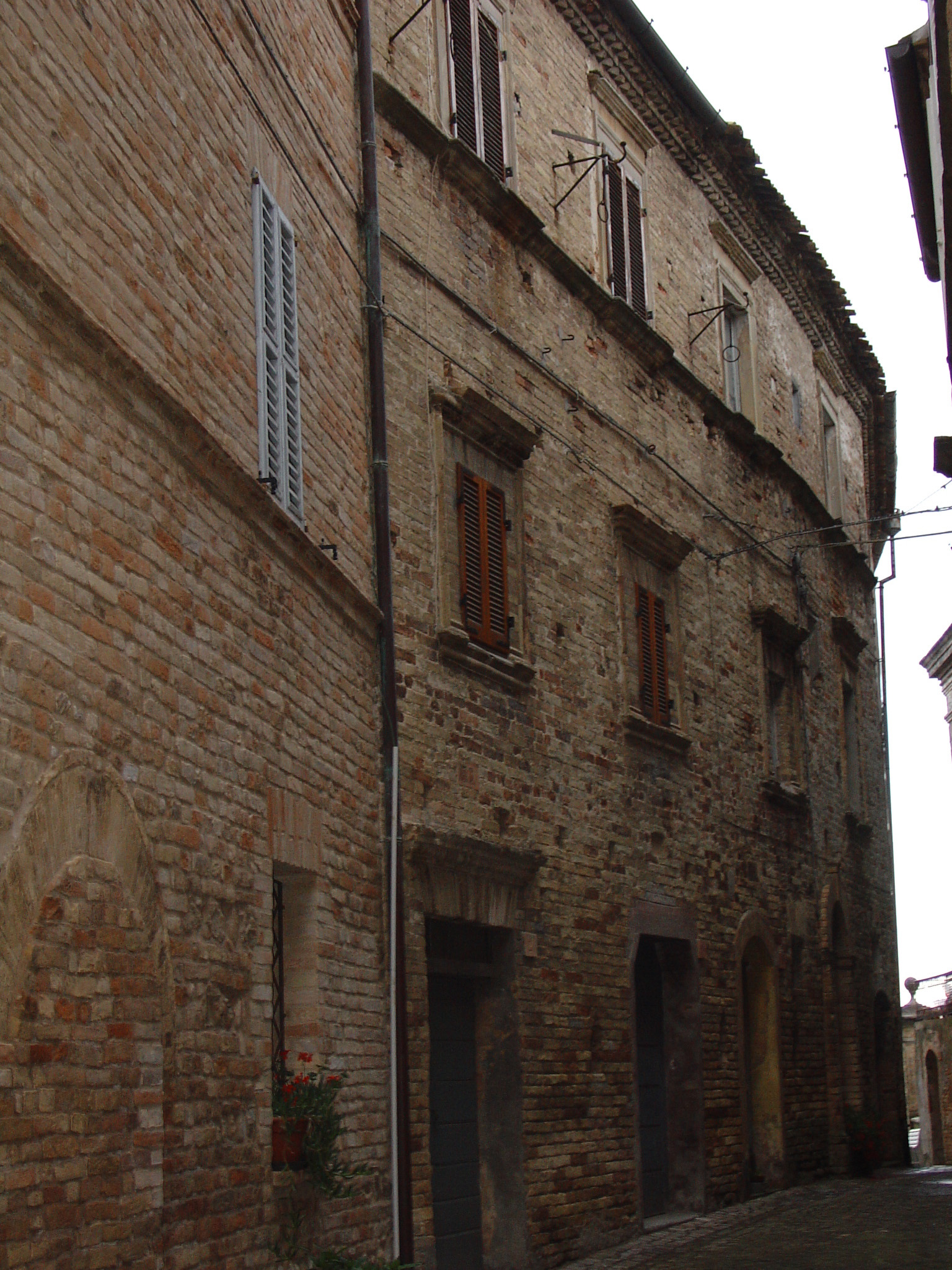 Palazzo in via Celi (palazzo, di appartamenti) - Moresco (AP) 