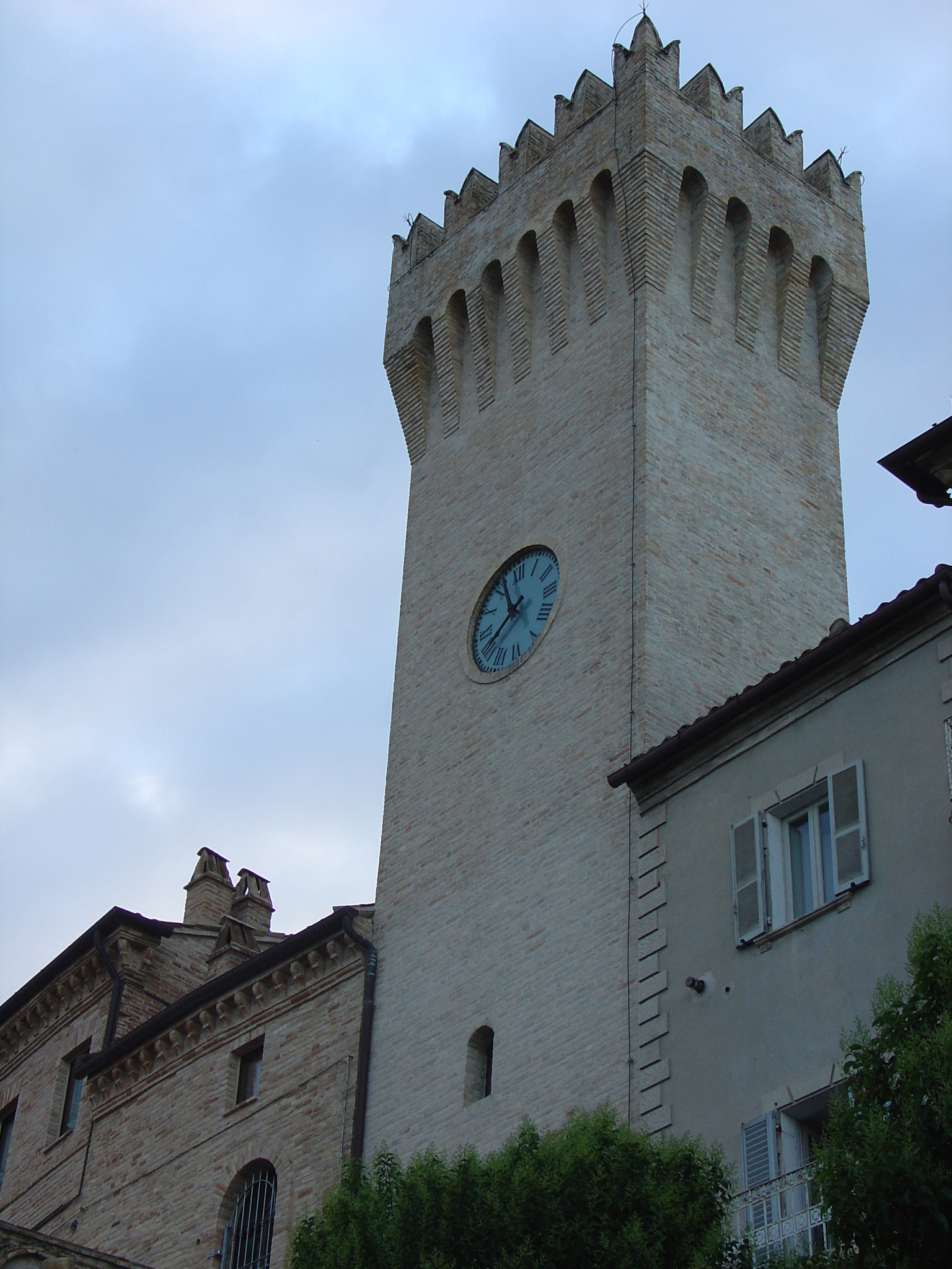 Torre dell' orologio (torre civica) - Moresco (AP) 