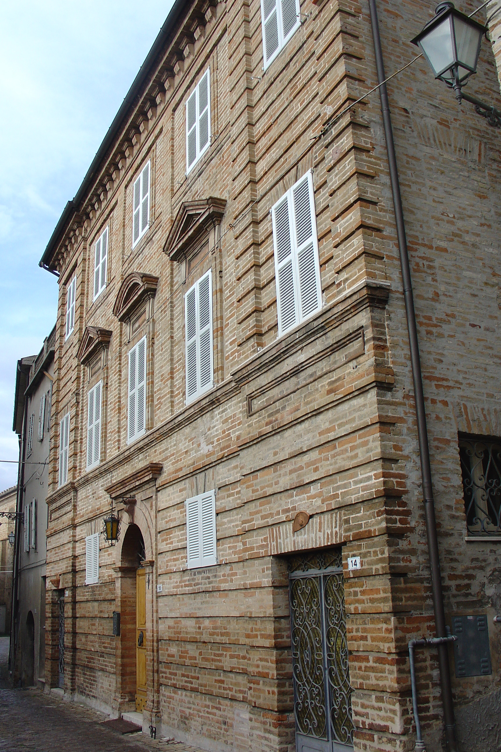 Palazzo Bianconi (palazzo, signorile) - Montefiore dell'Aso (AP) 