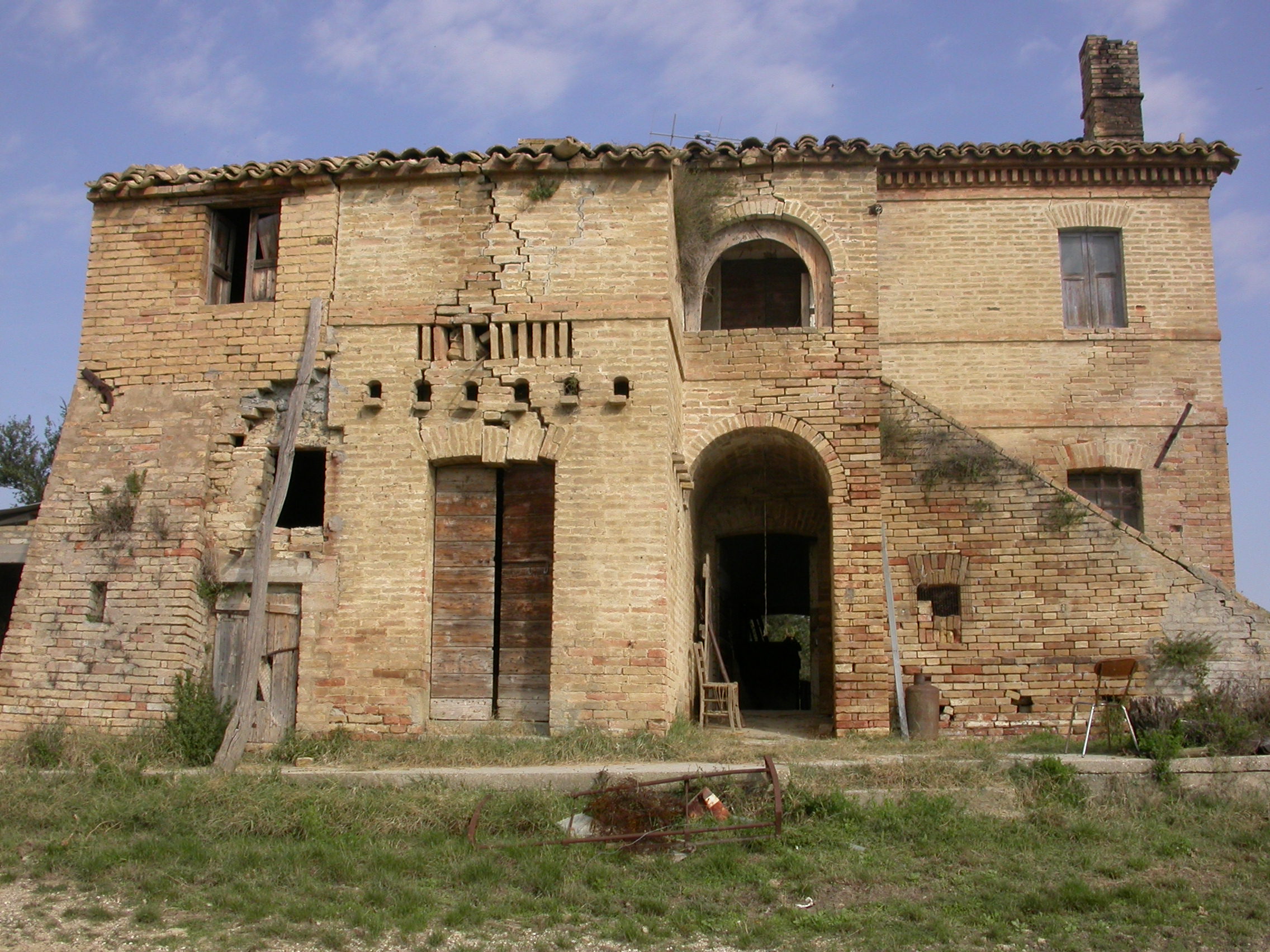 Casa colonica (casa colonica, marchigiana con scala esterna) - Offida (AP) 