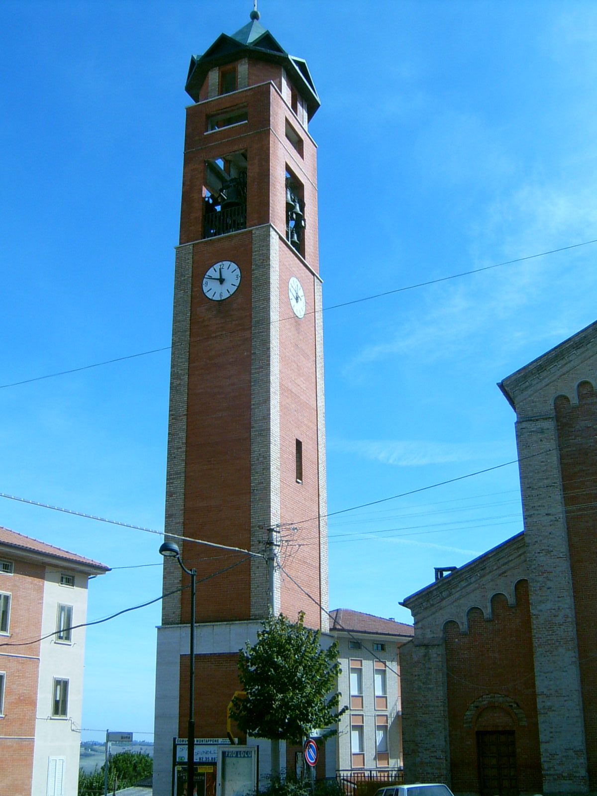 Campanile della Chiesa di S. Maria e S. Giorgio (campanile, parrocchiale) - Montappone (AP) 