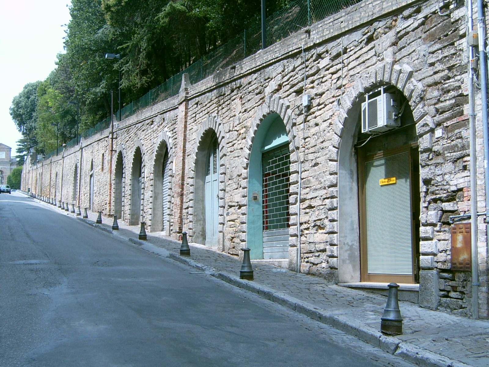 Muro di contenimento (muro di contenimento) - Fermo (AP) 