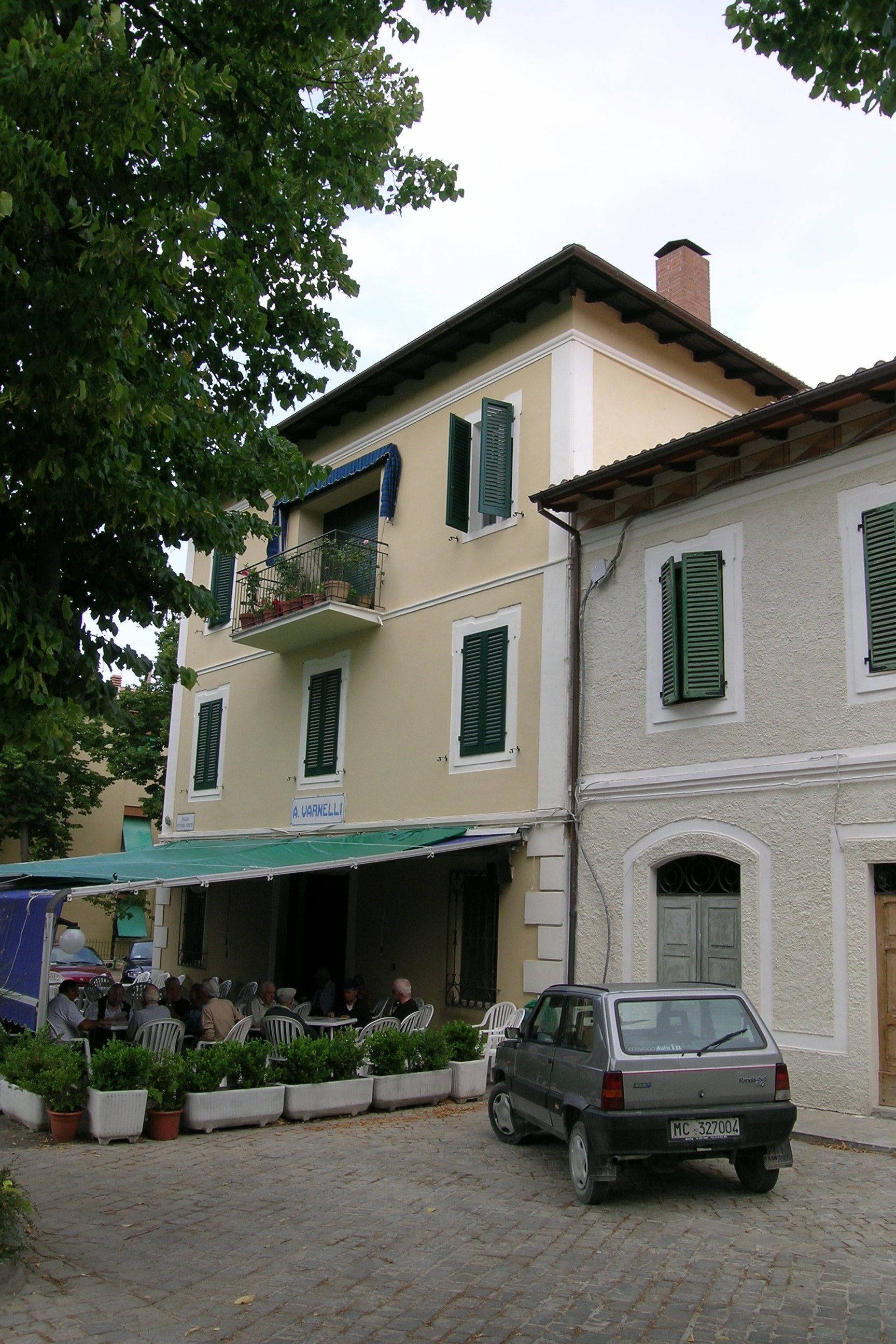 Palazzetto di appartamenti (palazzetto, di appartamenti) - Pievebovigliana (MC) 