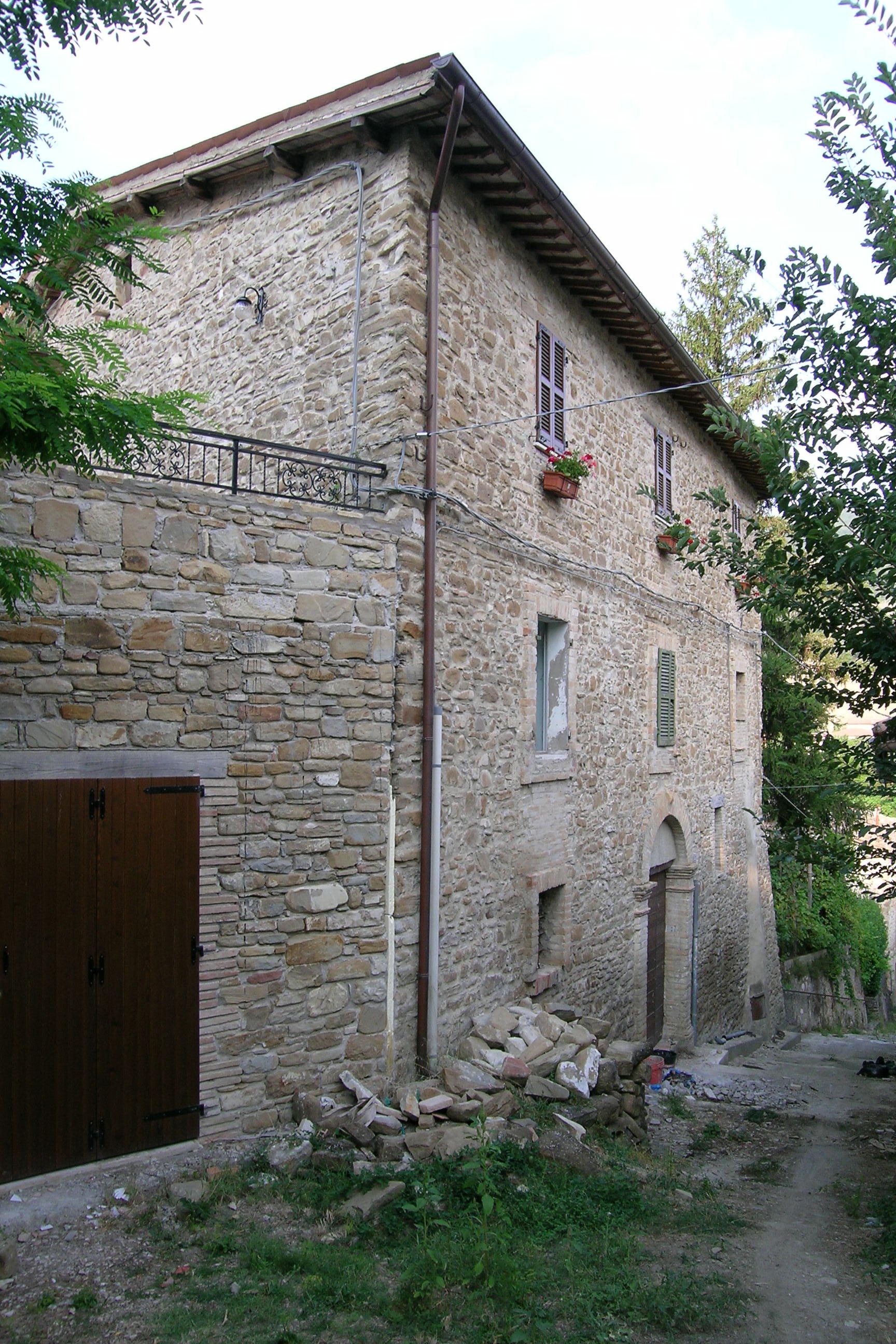 Palazzetto di appartamenti (palazzetto, di appartamenti) - Pievebovigliana (MC) 