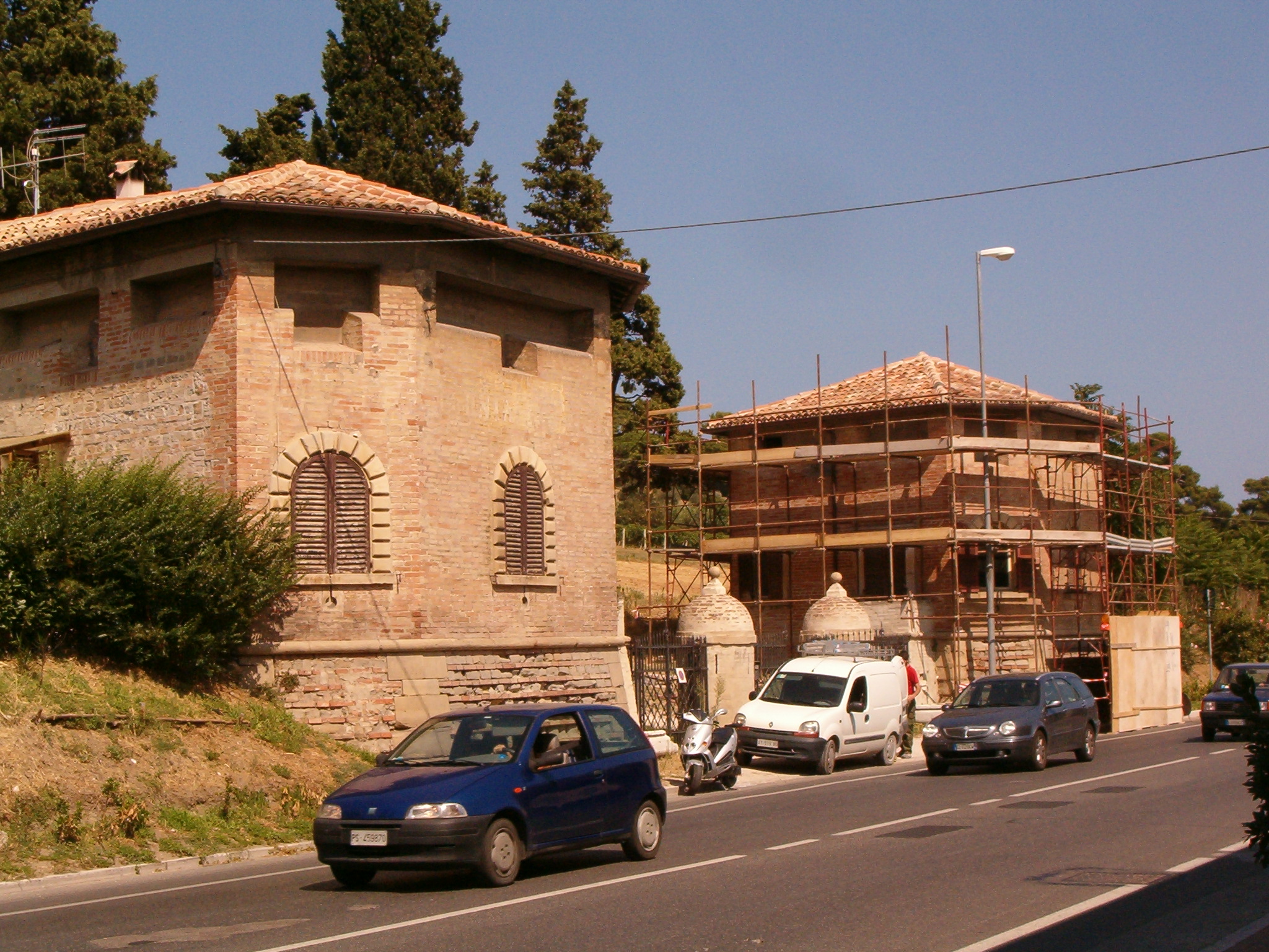 Porta di Villa Caprile (porta) - Pesaro (PU) 