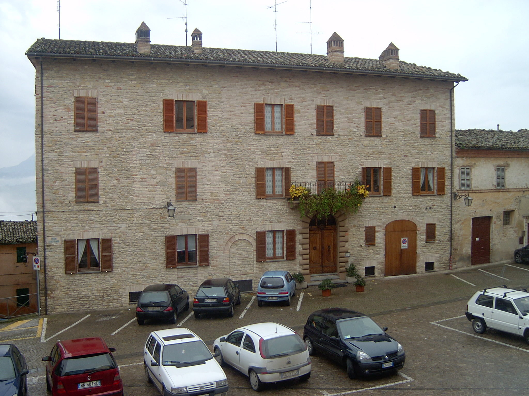 Palazzo Paciaroni (palazzo, di appartamenti) - Monte San Martino (MC) 