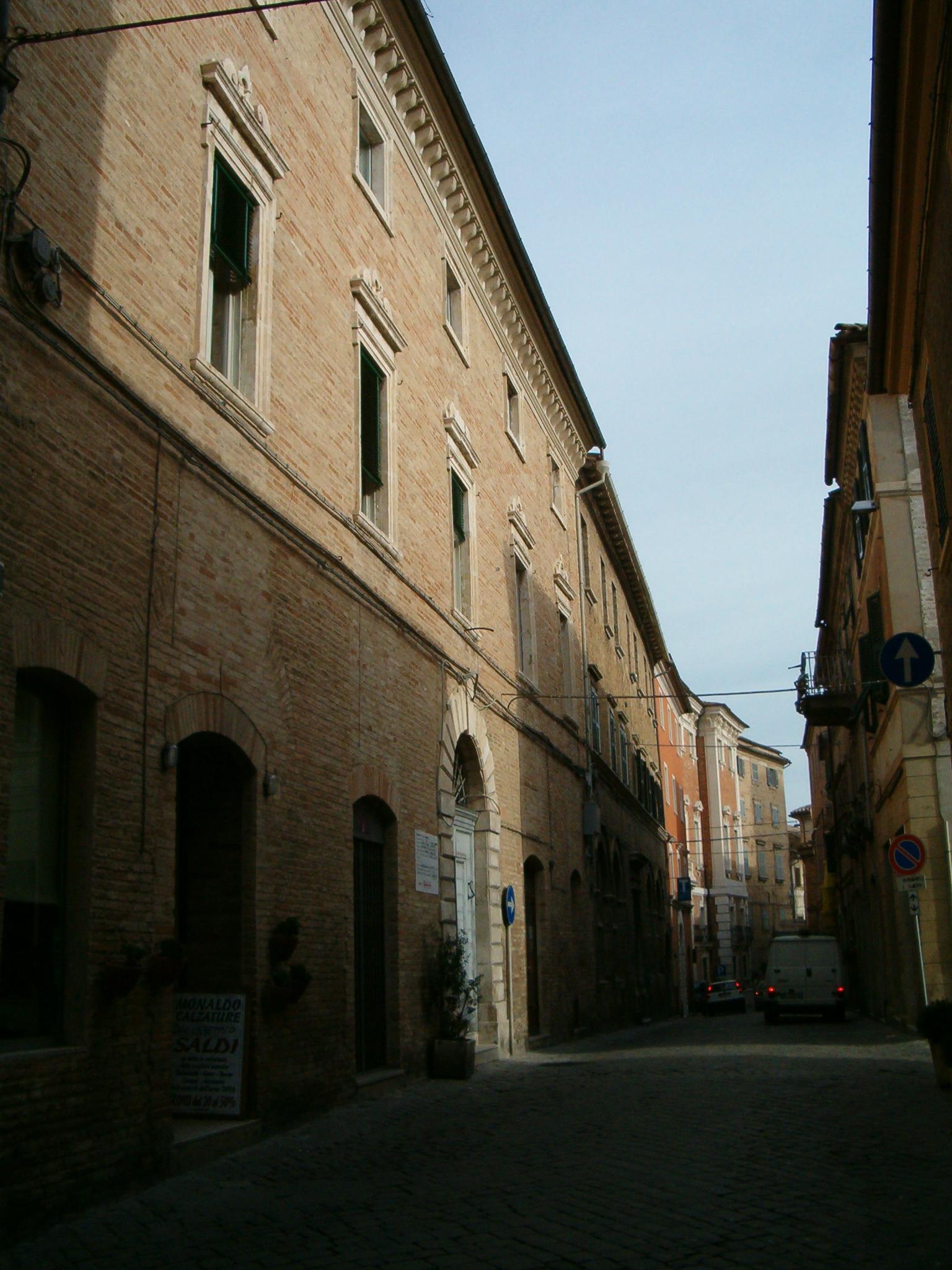 Palazzo Cruciani (palazzo, signorile) - Recanati (MC) 