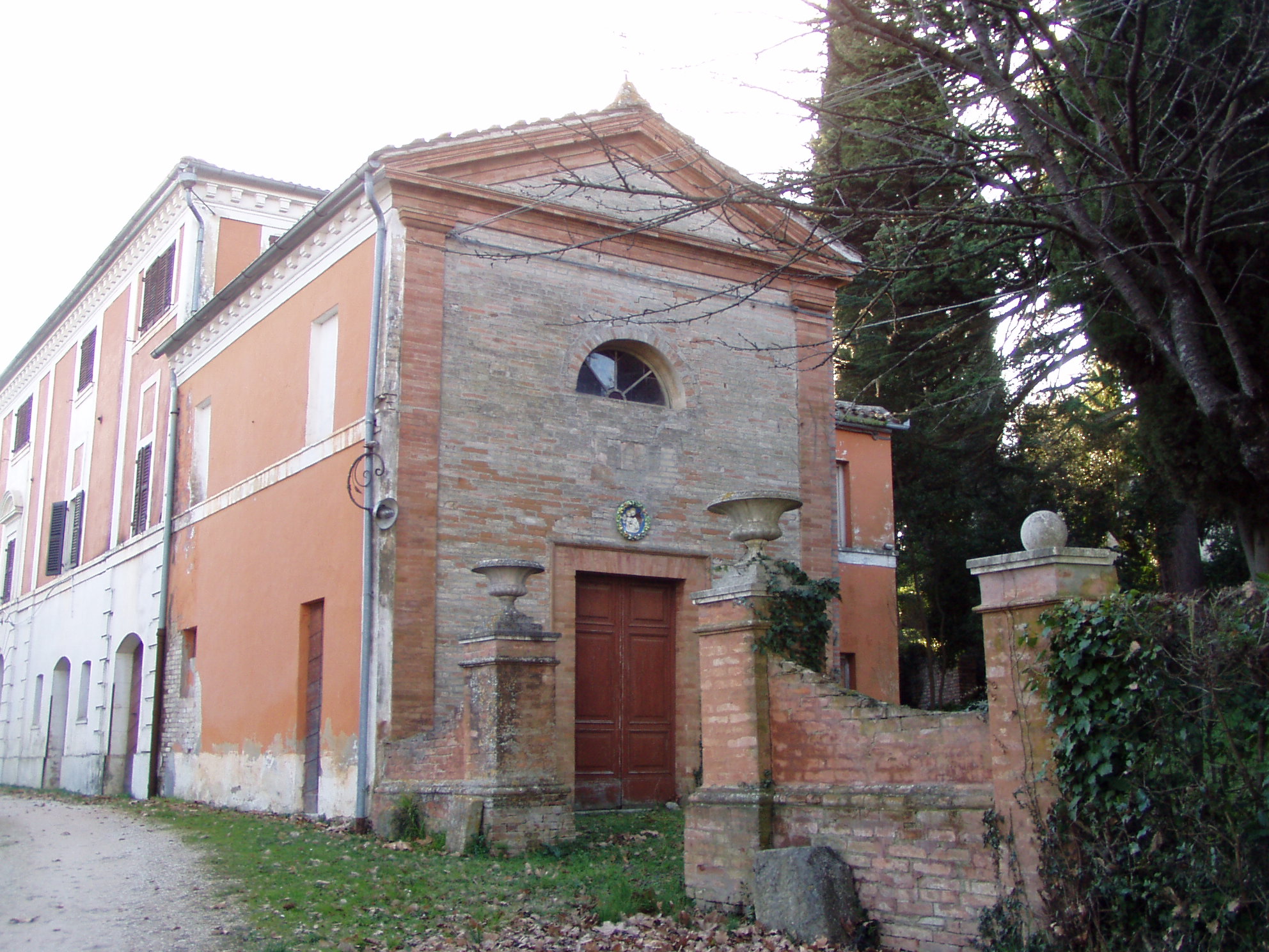 Chiesa di Villa Cecchi (chiesa, privata) - Urbisaglia (MC) 