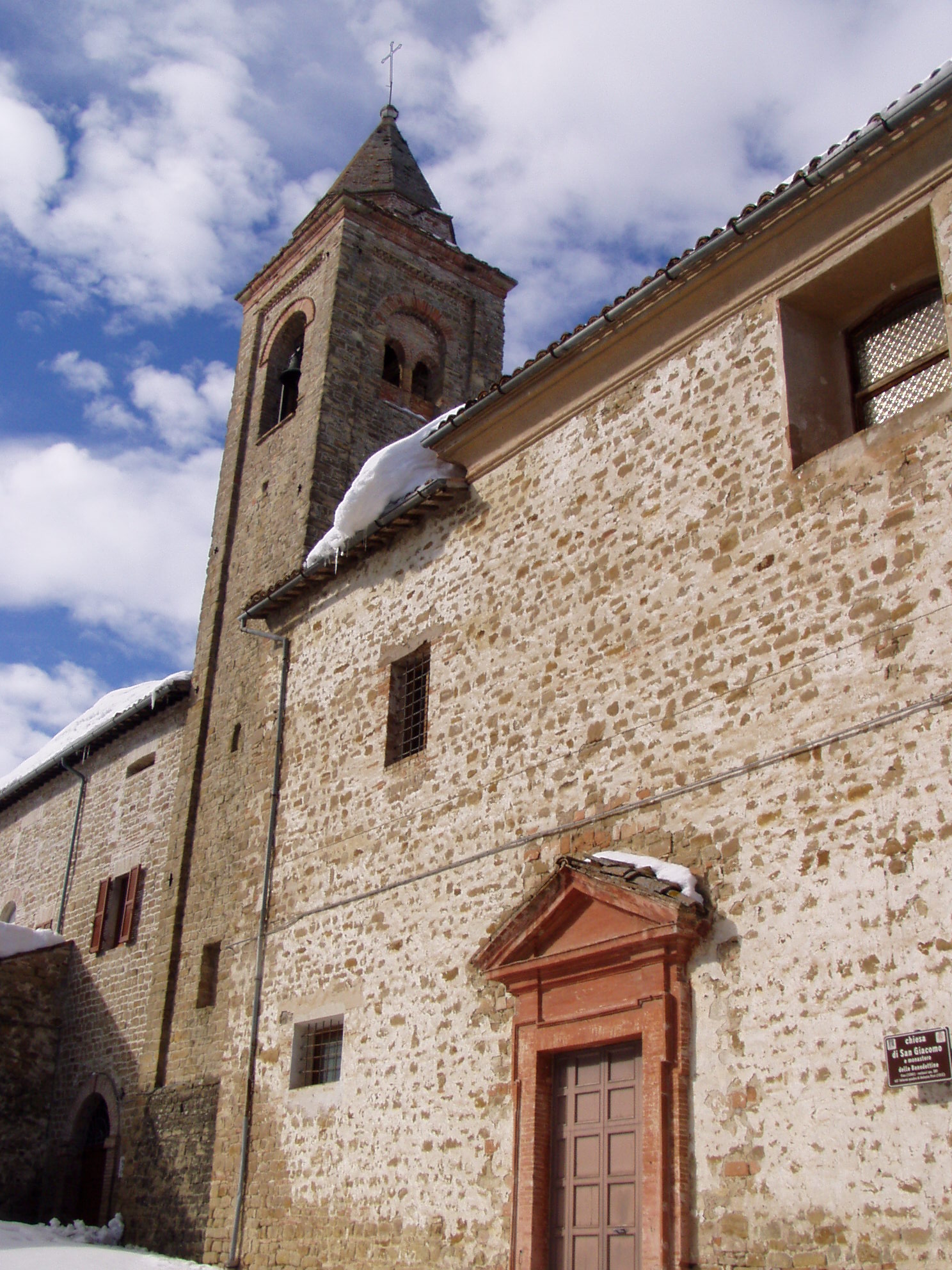 Campanile della Chiesa di S. Giacomo (campanile) - San Ginesio (MC) 