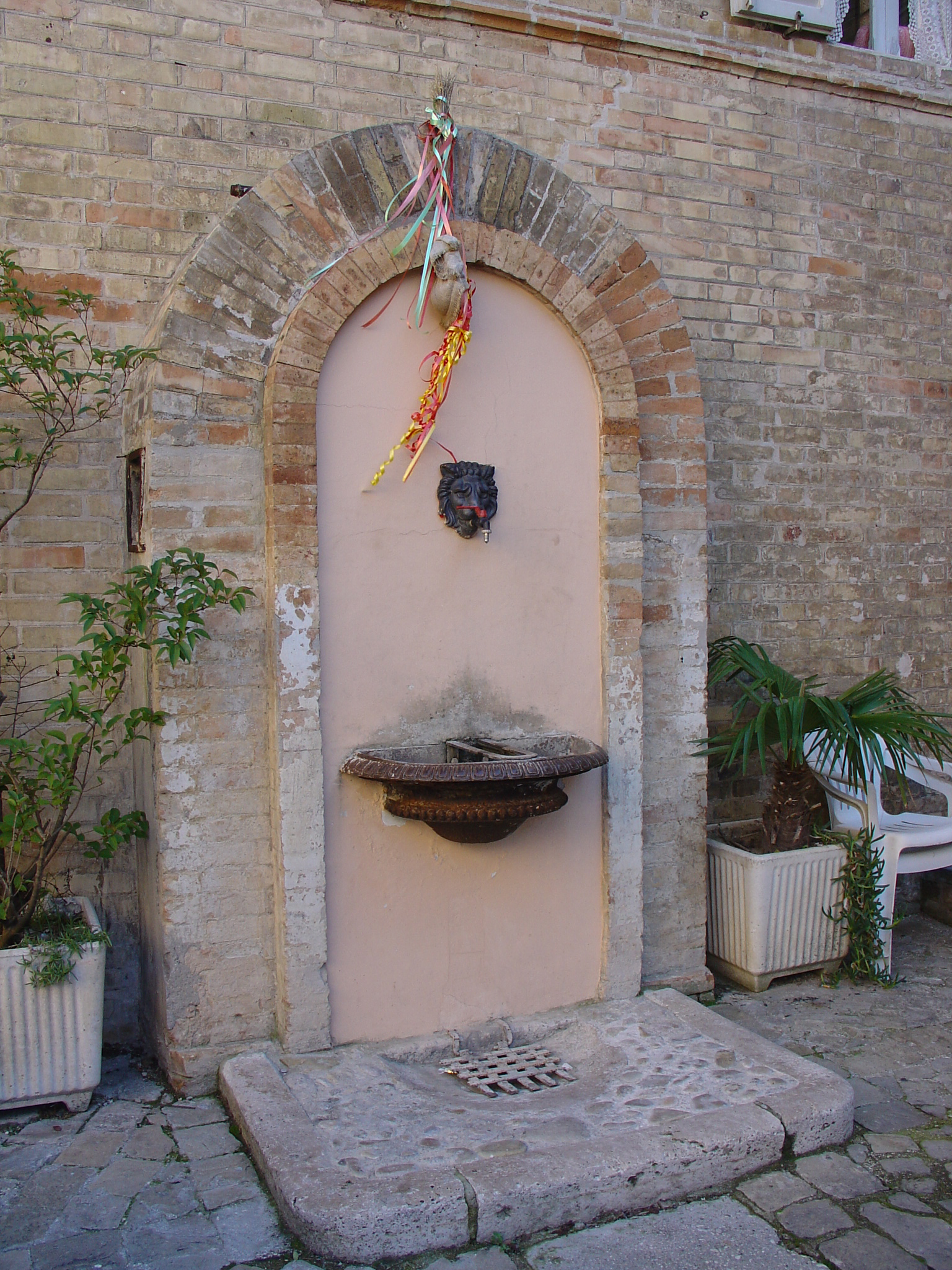 Fontana Moregnano (fontana) - Petritoli (AP) 