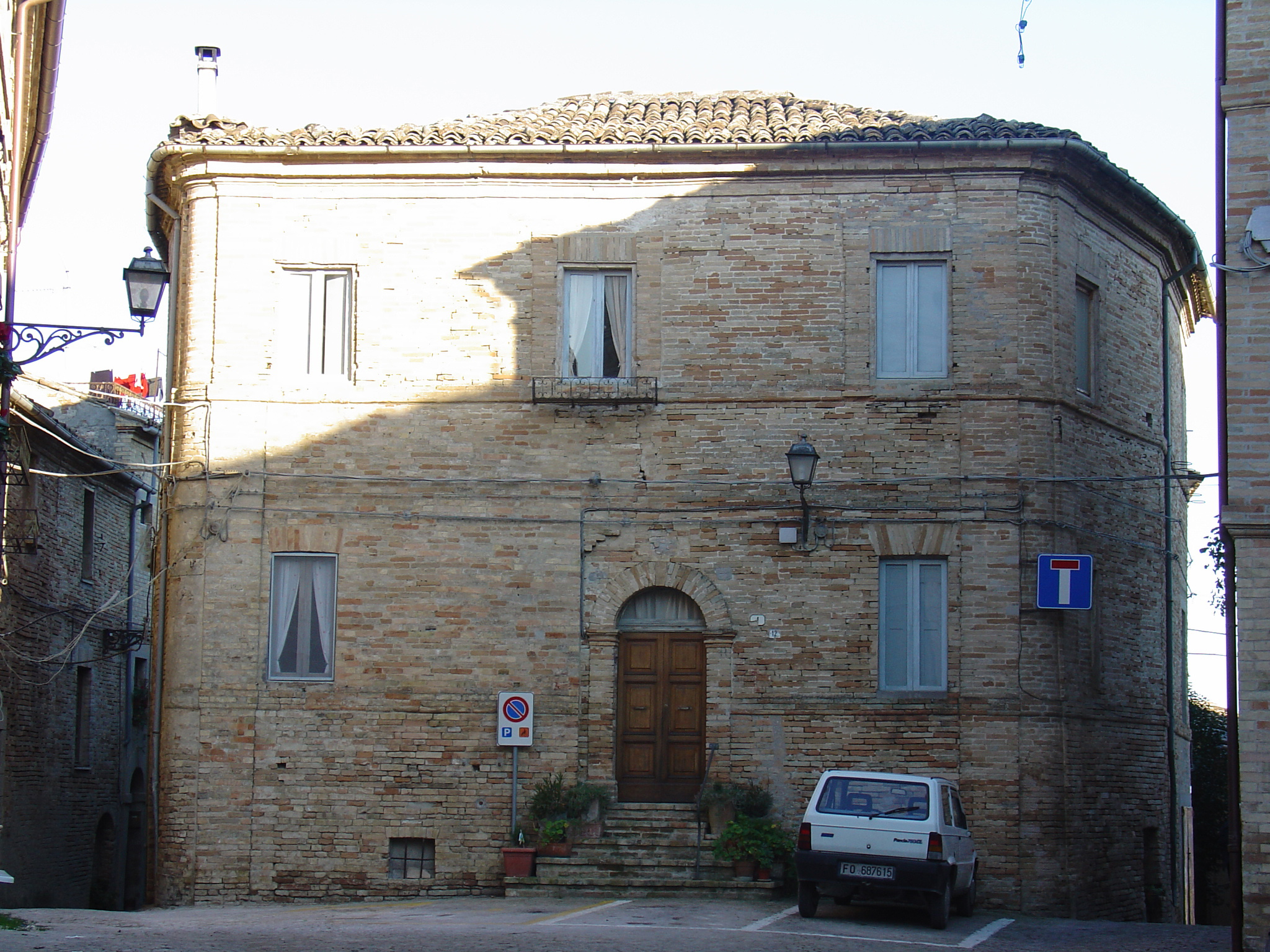 Palazzo Malaspina (palazzo, signorile) - Petritoli (AP) 