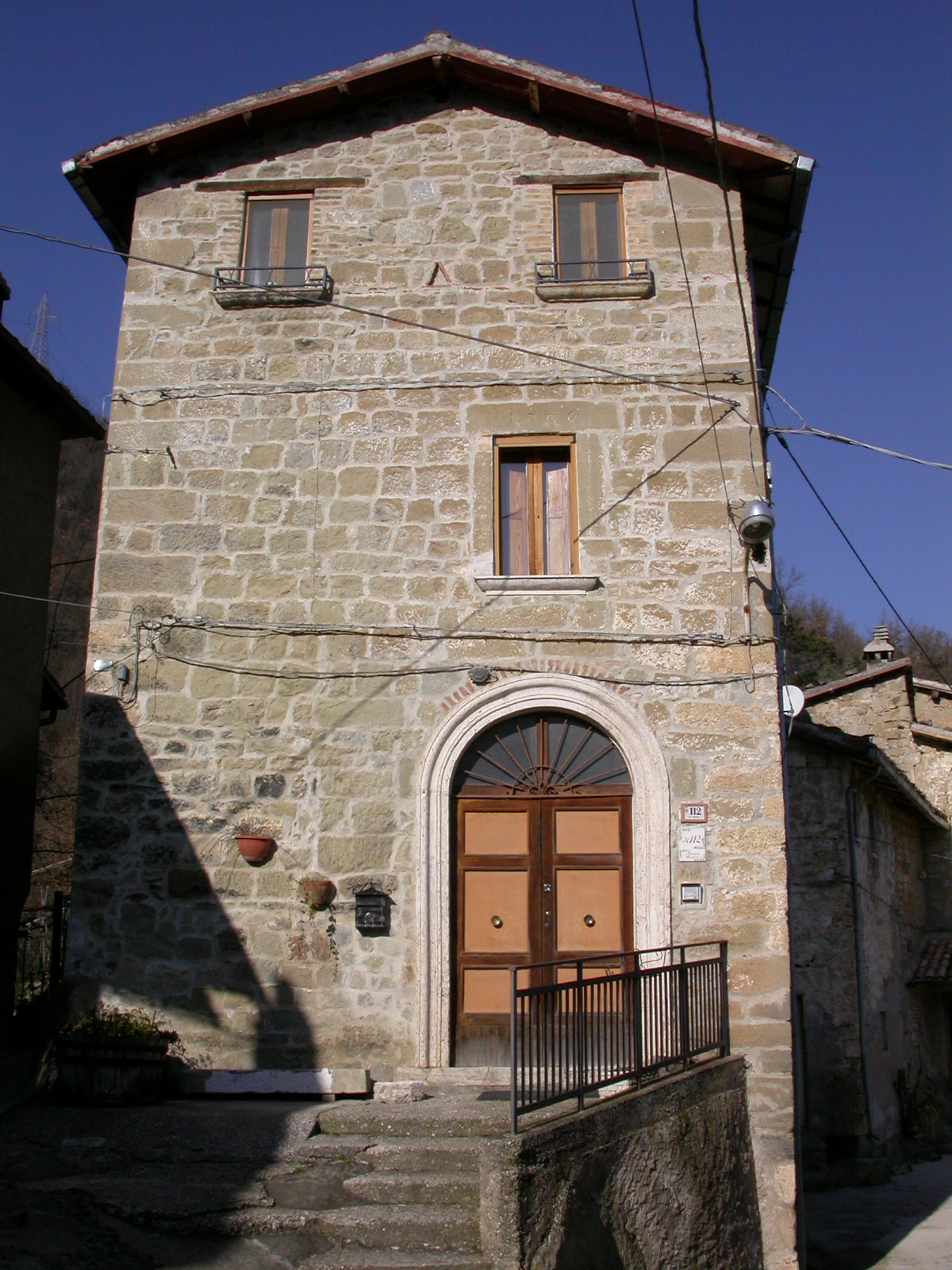 Casa-torre (casa-torre) - Roccafluvione (AP) 