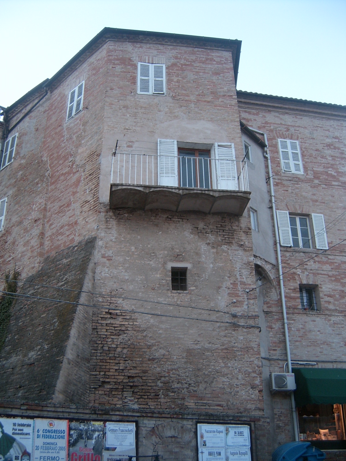 Torre delle mura urbiche di Montegranaro (torre, delle mura urbiche) - Montegranaro (AP) 