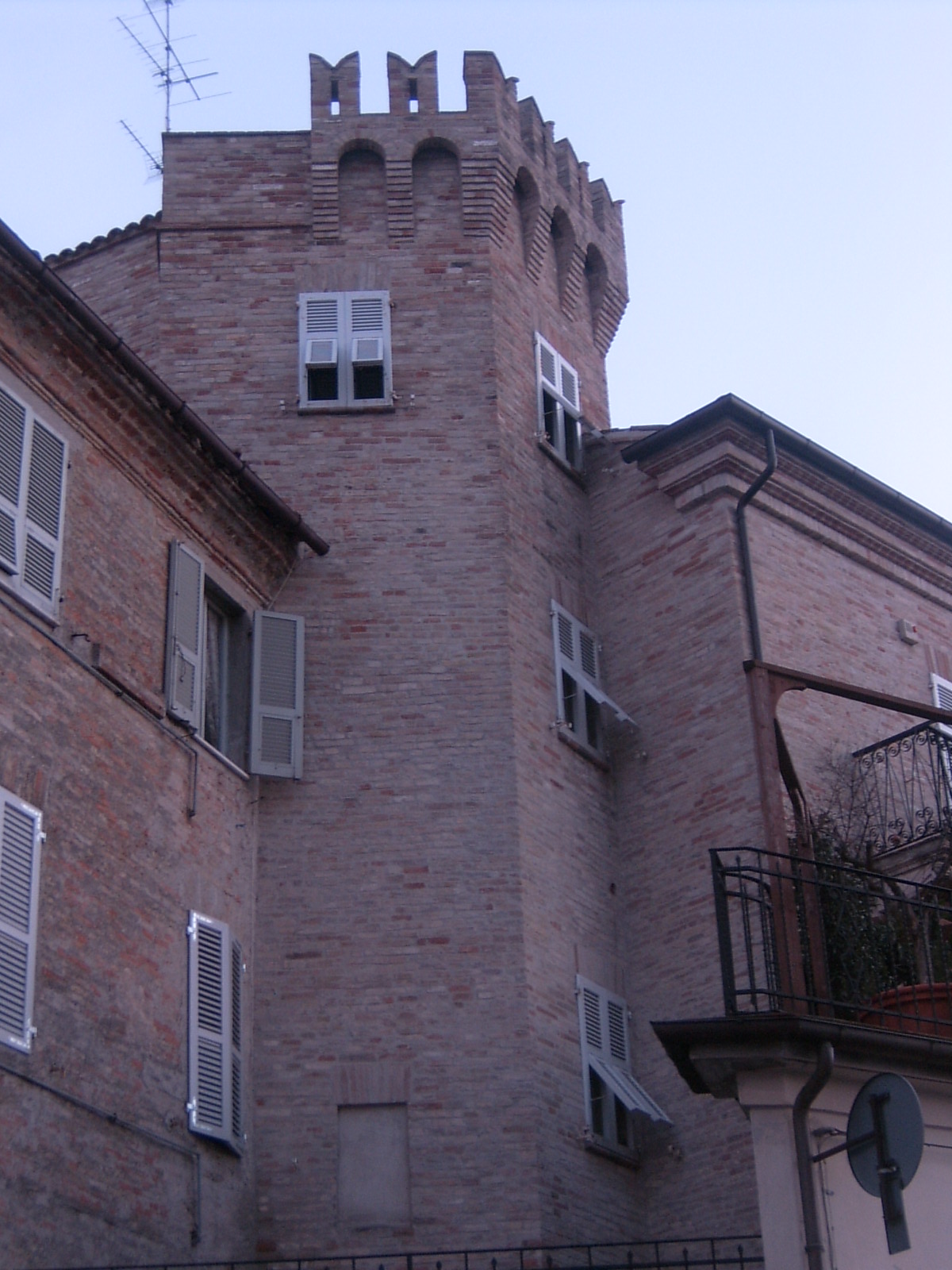 Torre delle mura urbiche di Montegranaro (torre, delle mura urbiche) - Montegranaro (AP) 