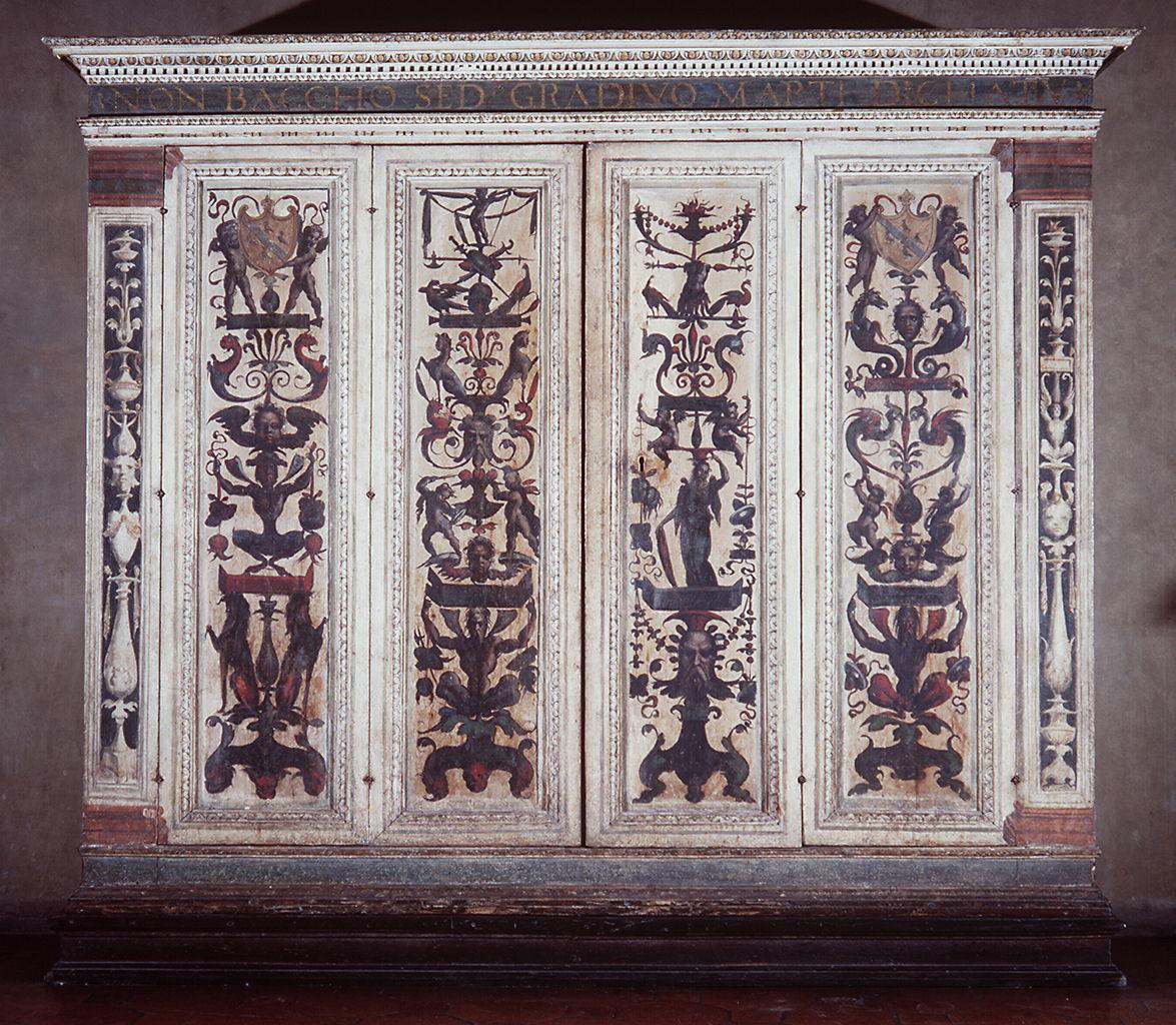 motivo decorativo a grottesche, stemma gentilizio della famiglia Verdelli (armadio da armi) - manifattura senese (sec. XVI)