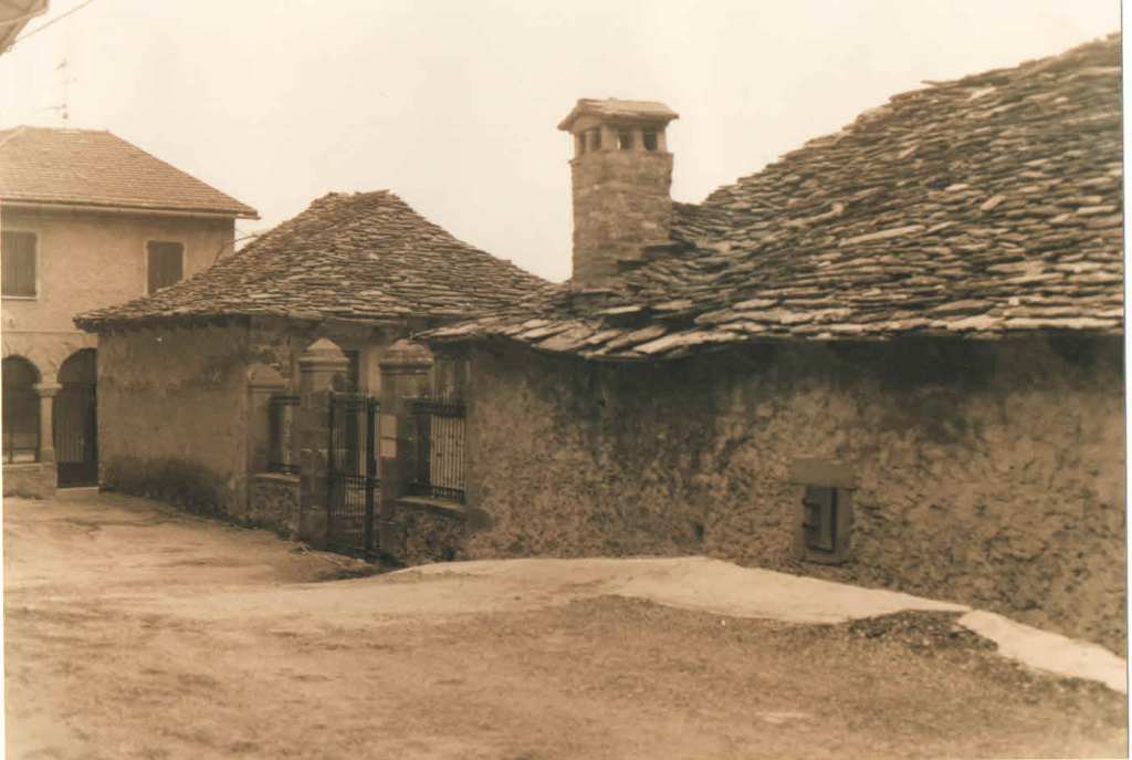 Corte Santi Fontechiari (palazzo) - Monchio delle Corti (PR) 